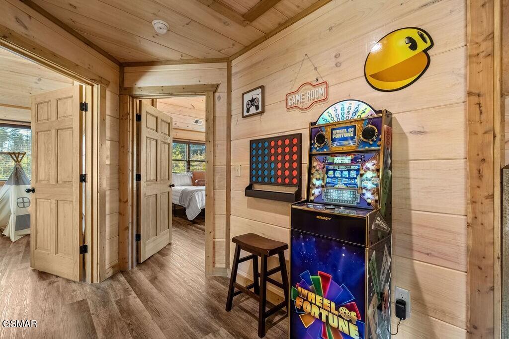 1663 Falls Way Pigeon Forge TN 37863