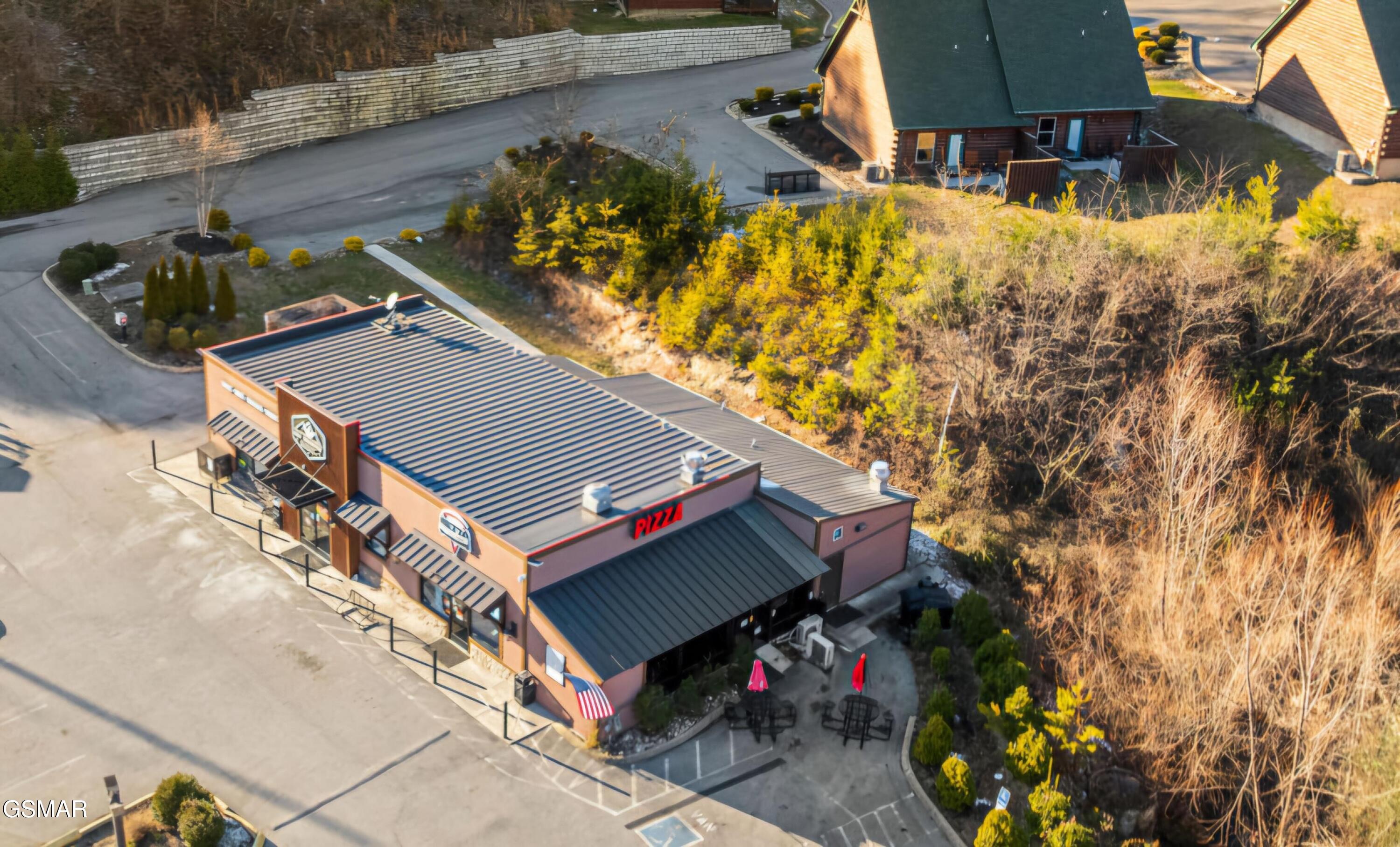 1663 Falls Way Pigeon Forge TN 37863