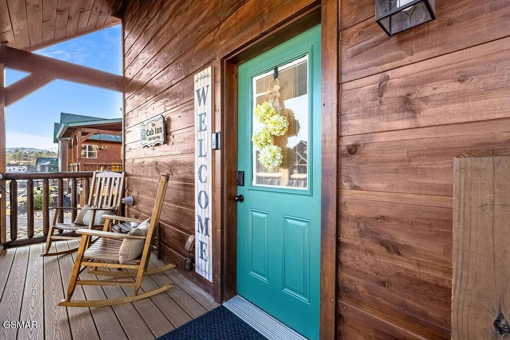 1663 Falls Way Pigeon Forge TN 37863