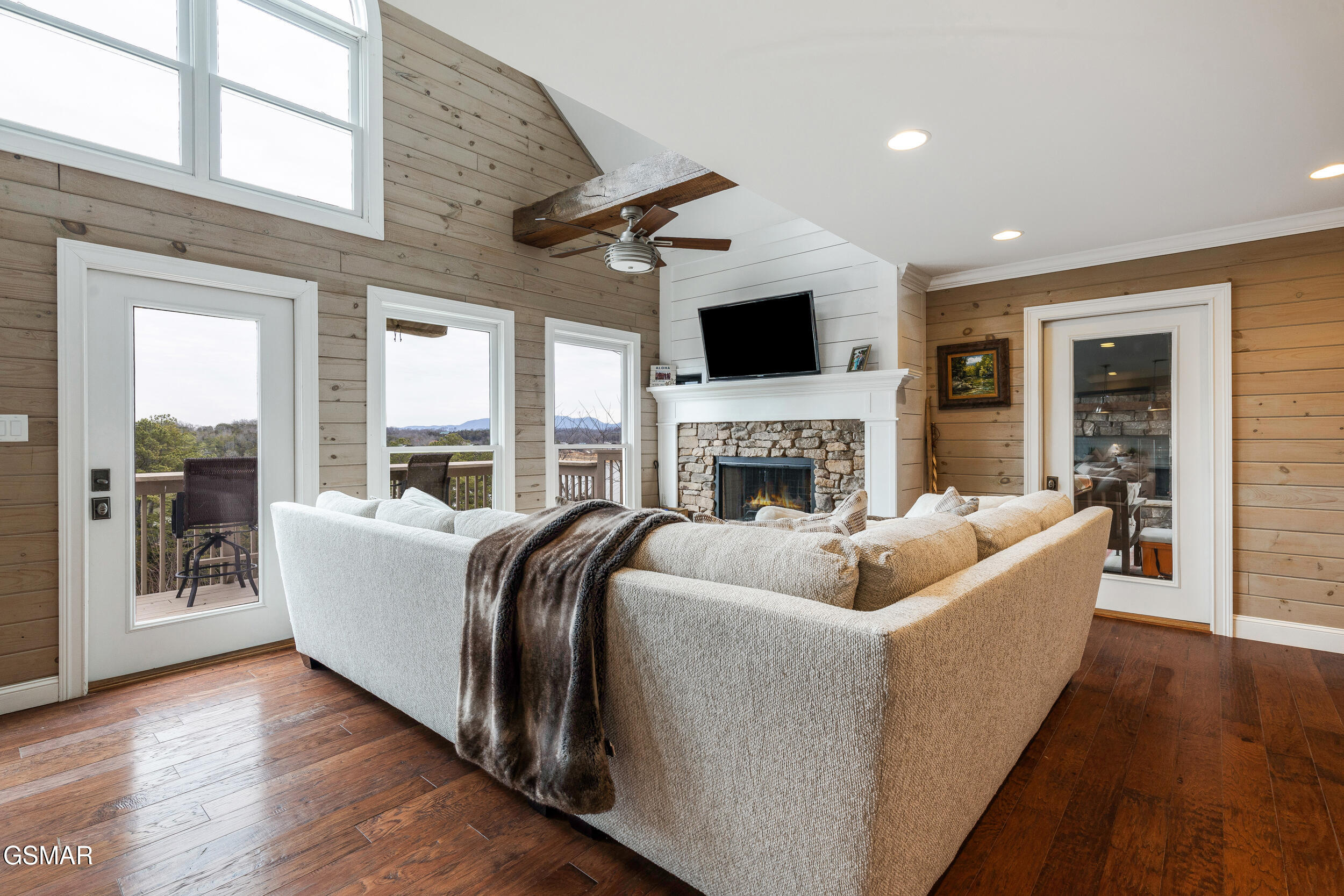 1965 Mccroskey Lane Sevierville TN 37876