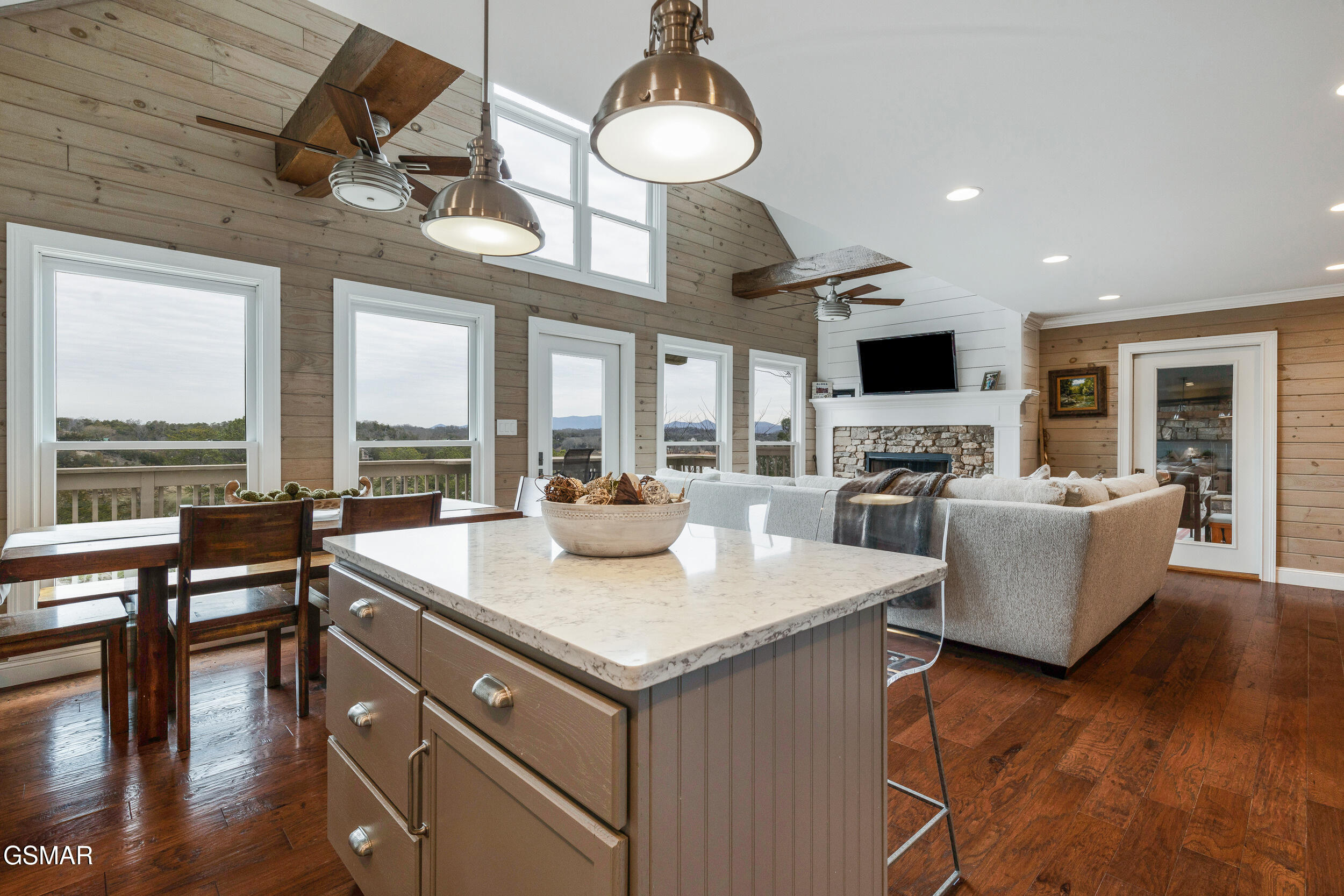 1965 Mccroskey Lane Sevierville TN 37876