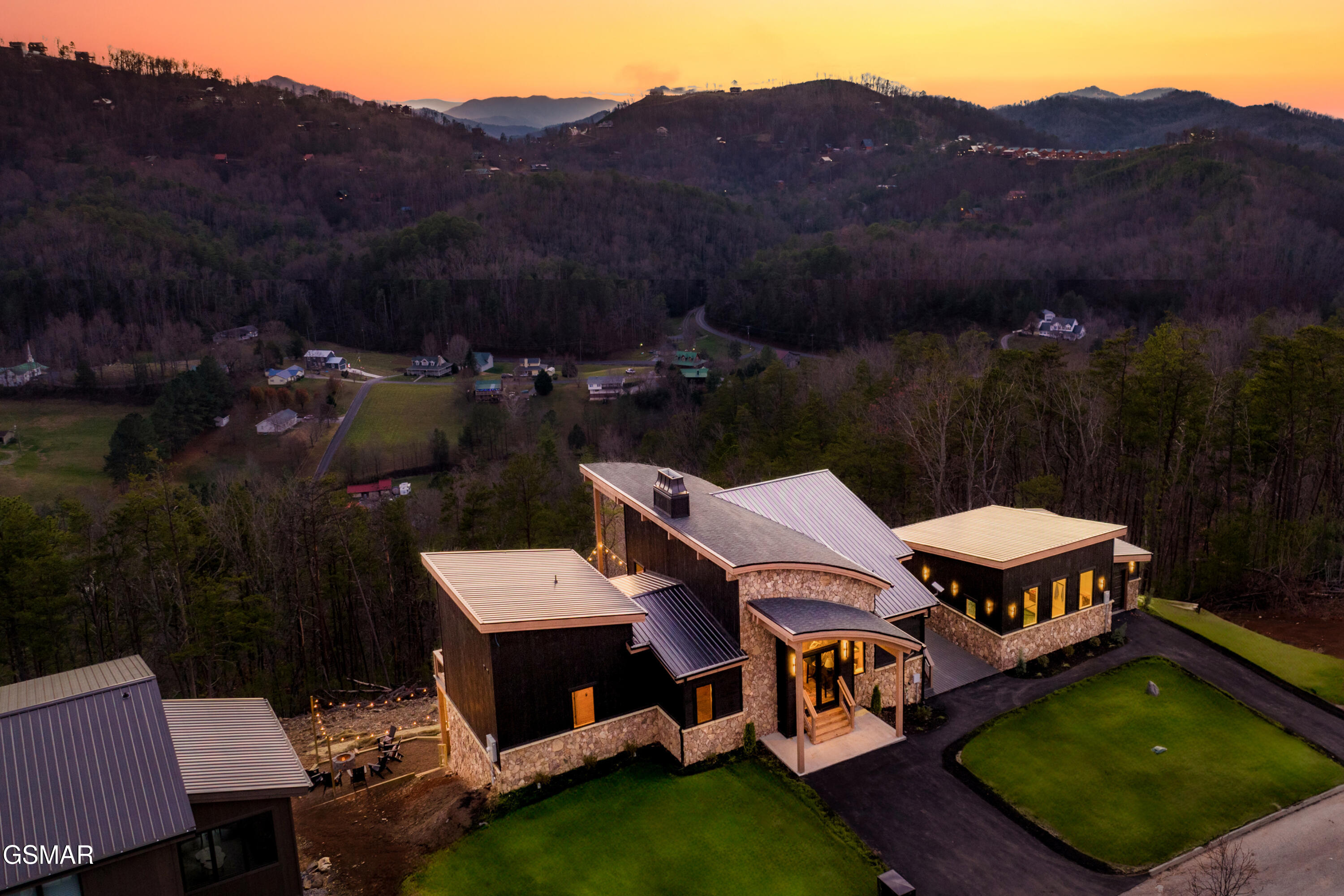 2665 Cloud View Drive Sevierville TN 37862