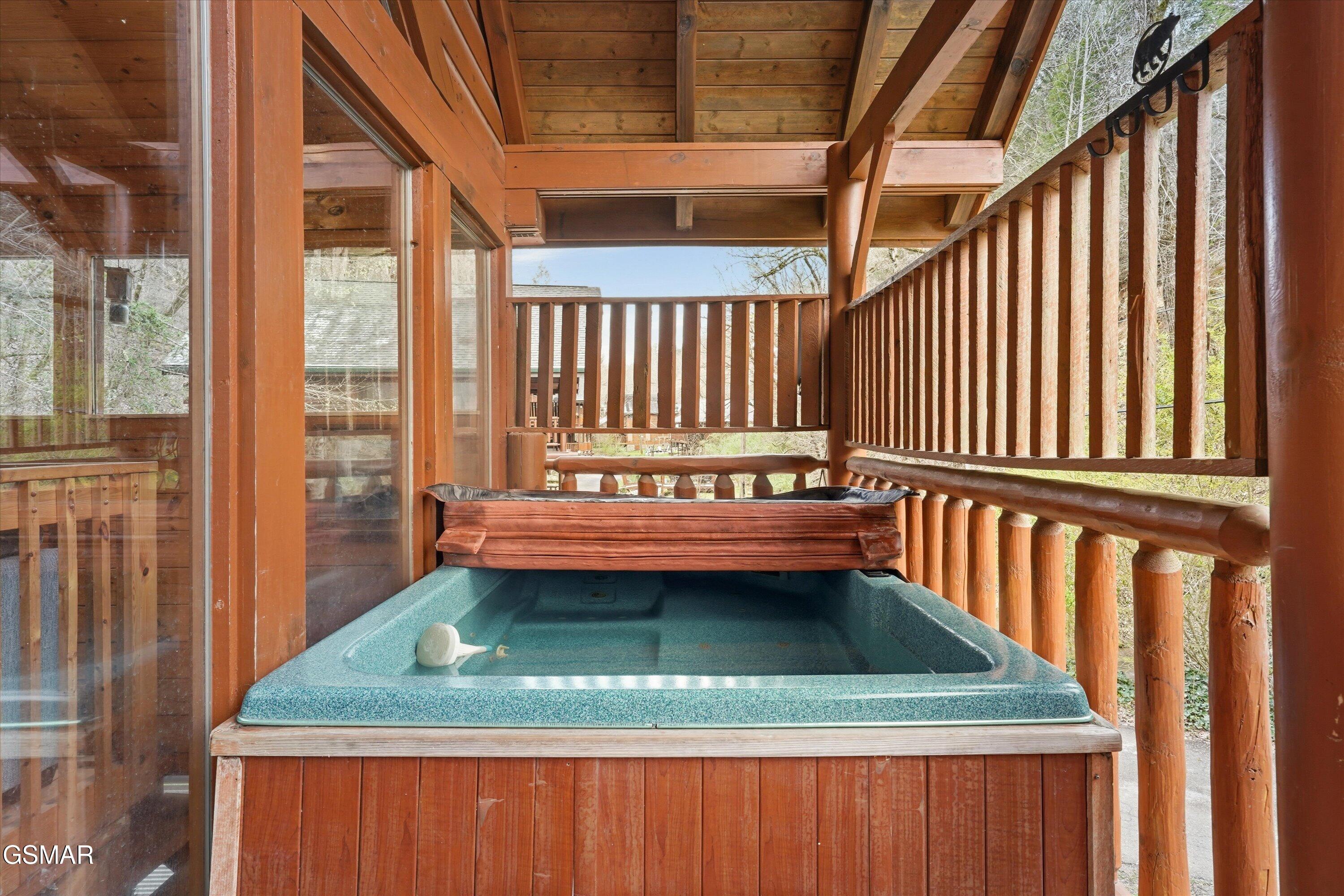 331 Caney Creek Road Pigeon Forge TN 37863