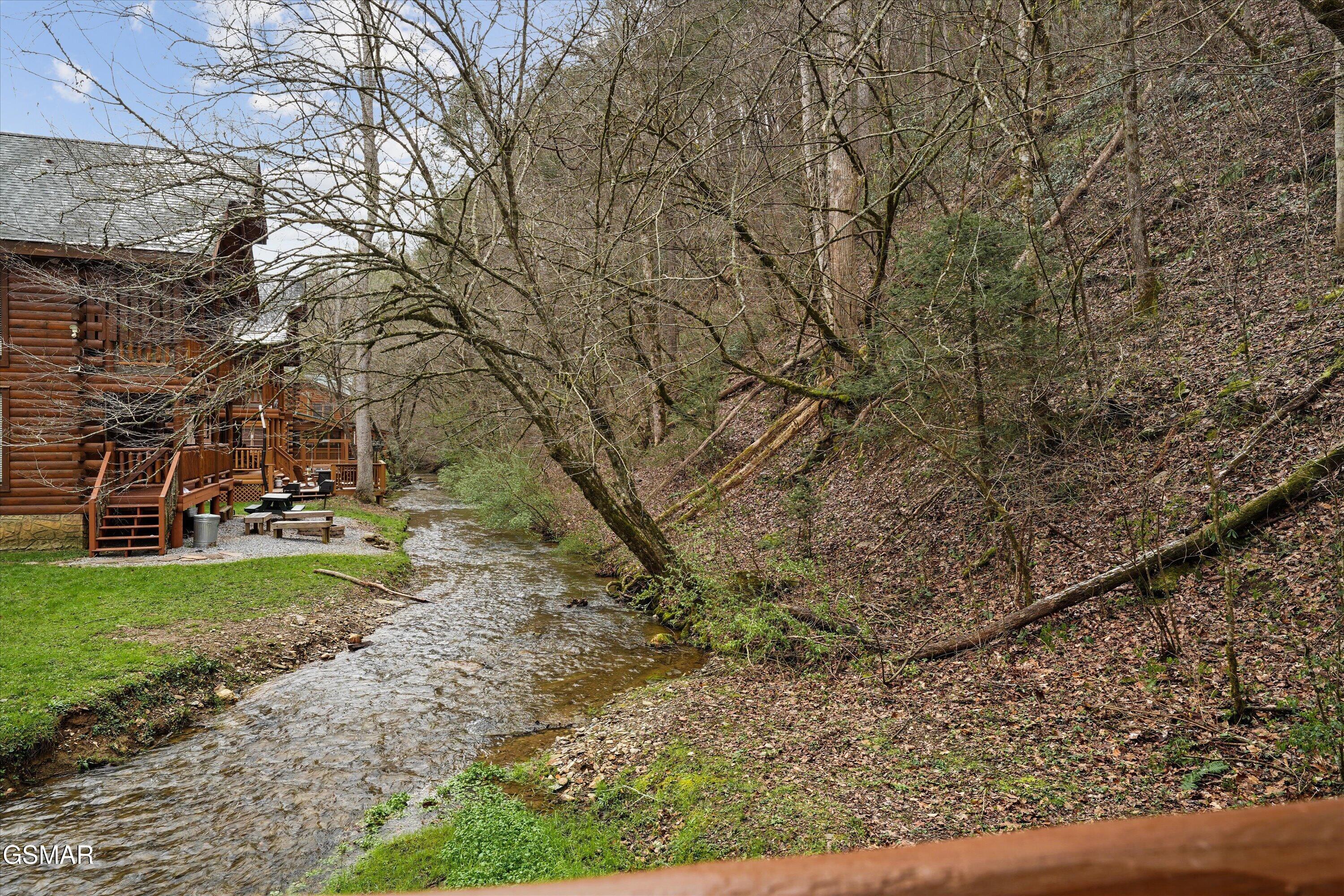 331 Caney Creek Road Pigeon Forge TN 37863
