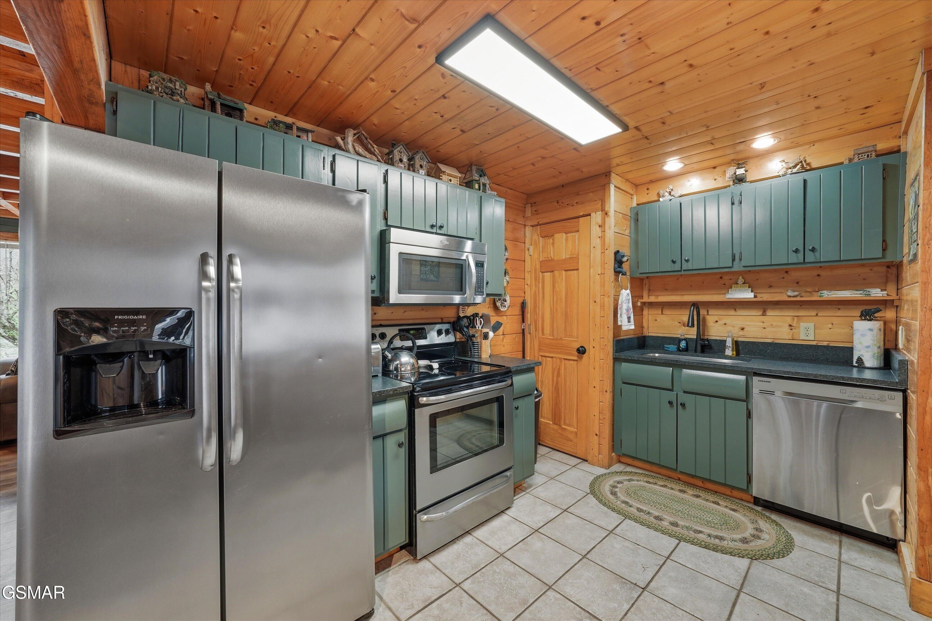 331 Caney Creek Road Pigeon Forge TN 37863