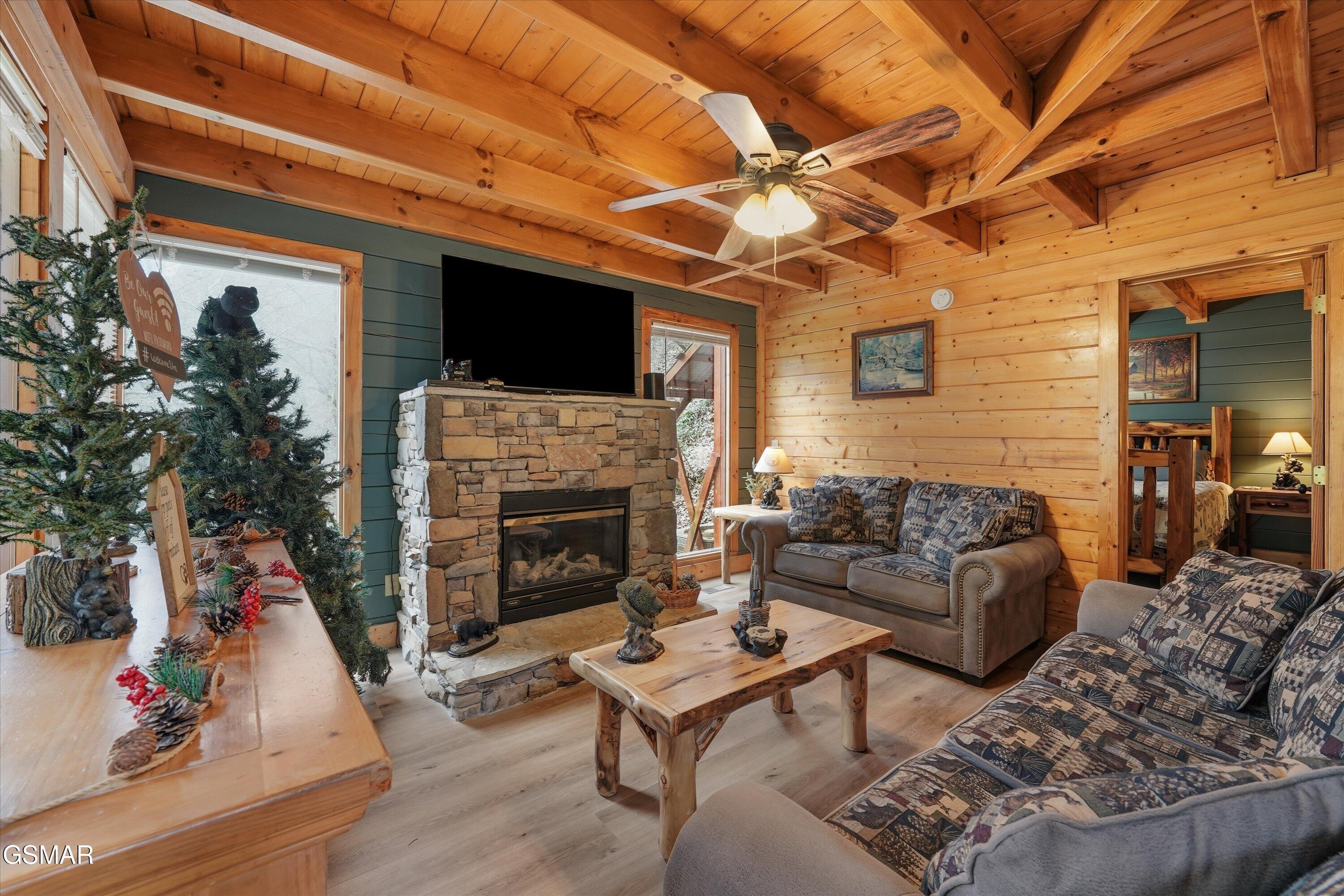 331 Caney Creek Road Pigeon Forge TN 37863