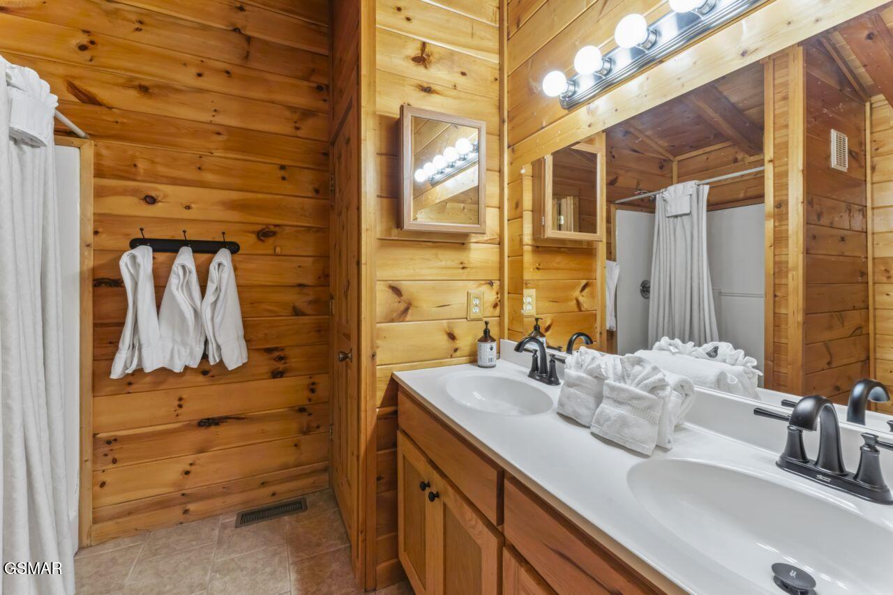 526 Blackberry Ridge Way Pigeon Forge TN 37863