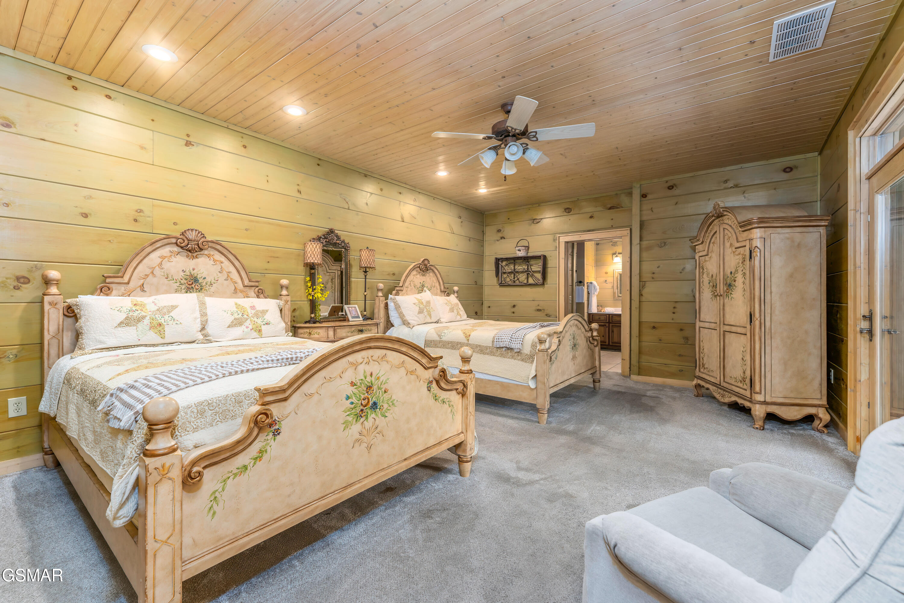 2670 Cedar Falls Way Sevierville TN 37862