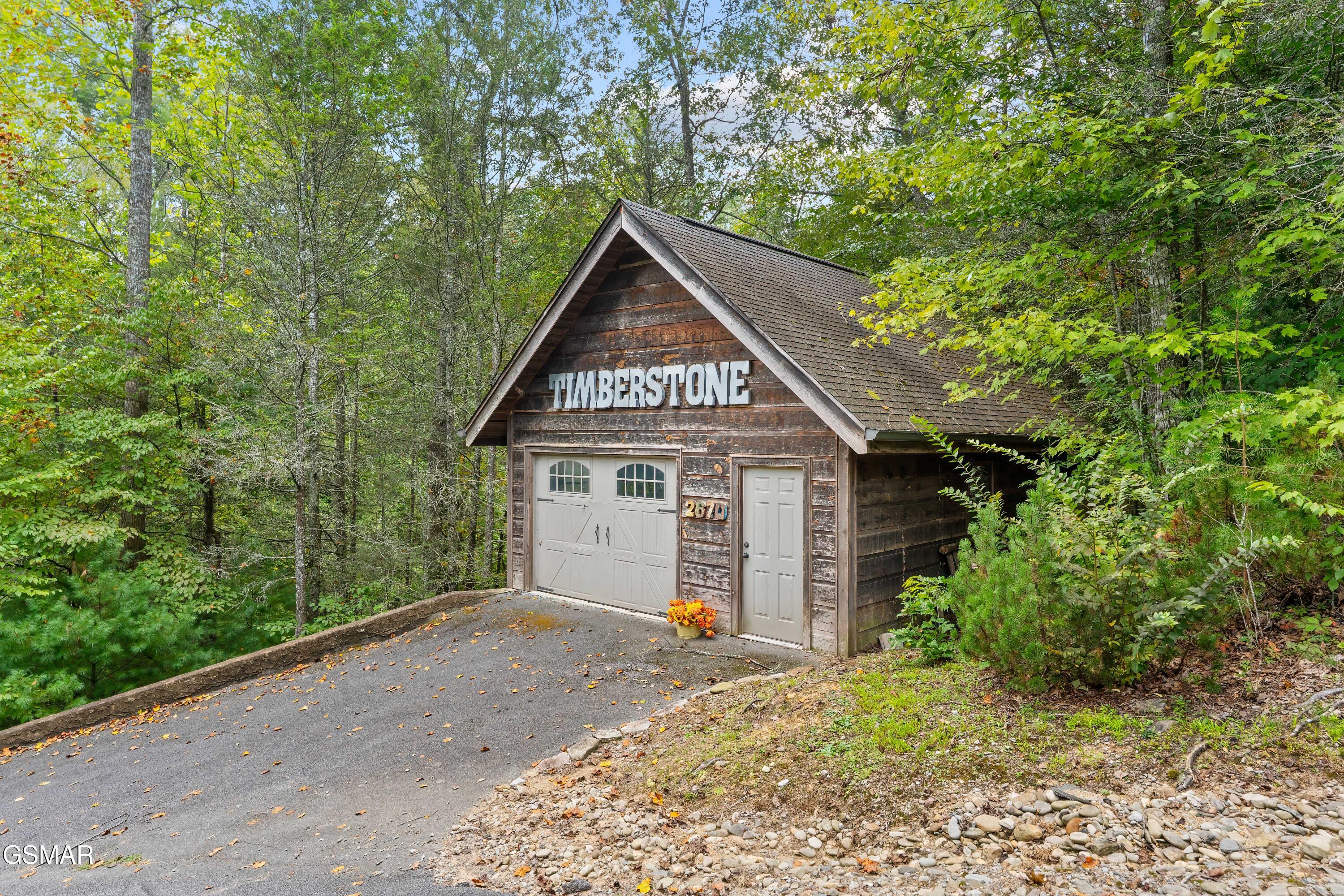 2670 Cedar Falls Way Sevierville TN 37862