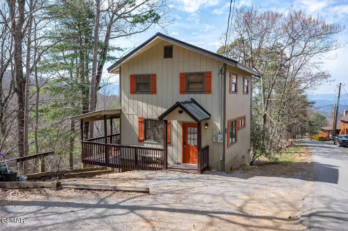 1712 Silver Poplar Lane Sevierville TN 37876