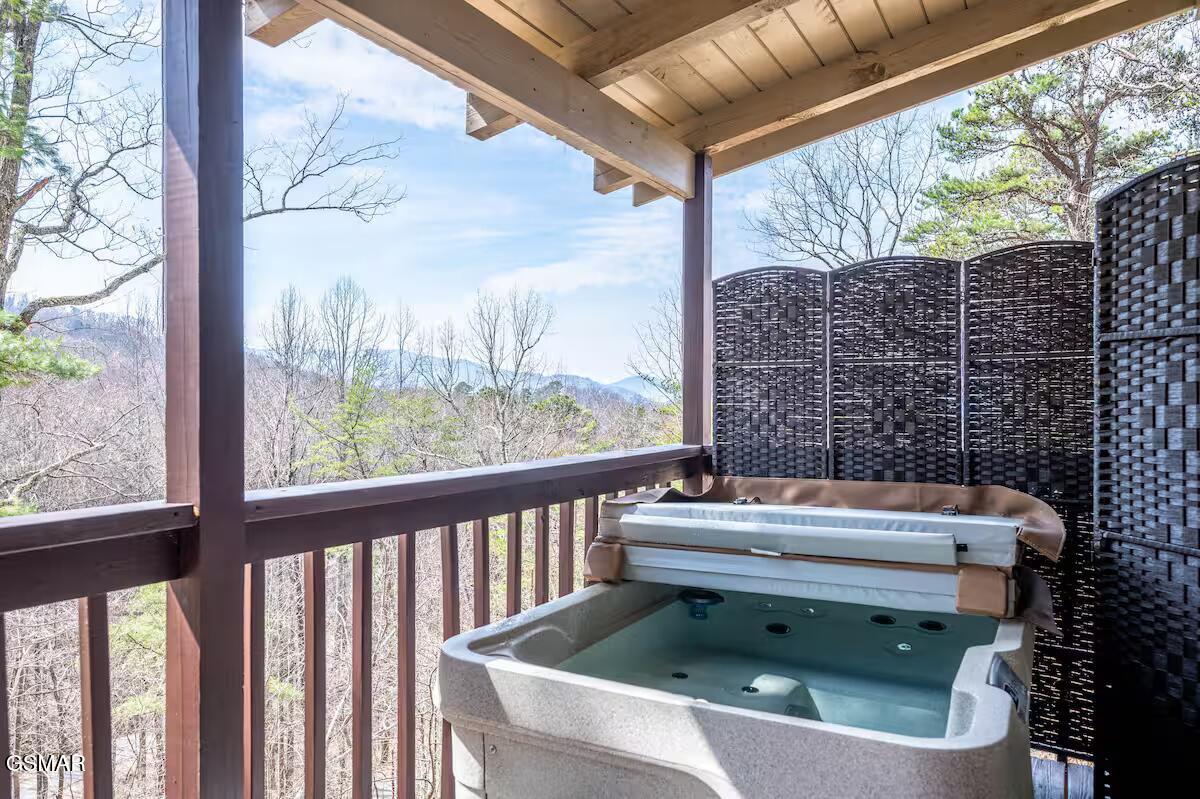 1712 Silver Poplar Lane Sevierville TN 37876