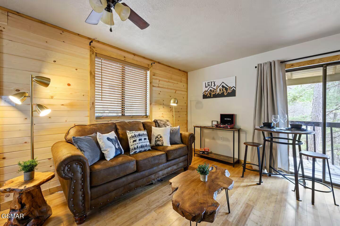 1712 Silver Poplar Lane Sevierville TN 37876