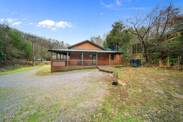 1999 E Mountain View Way Sevierville TN 37862
