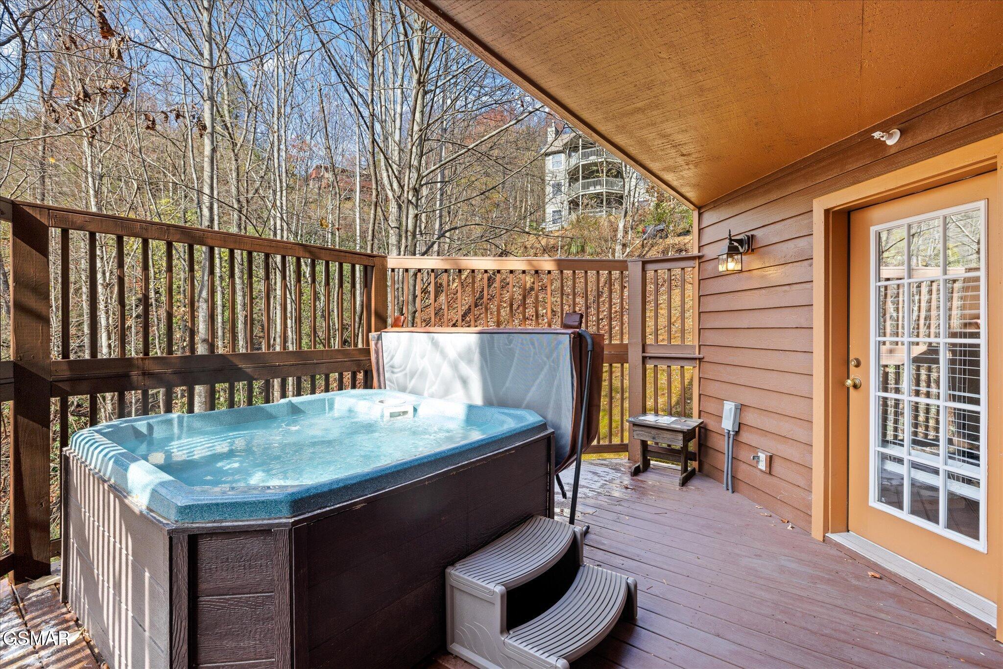 909 Black Wolf Way Gatlinburg TN 37738