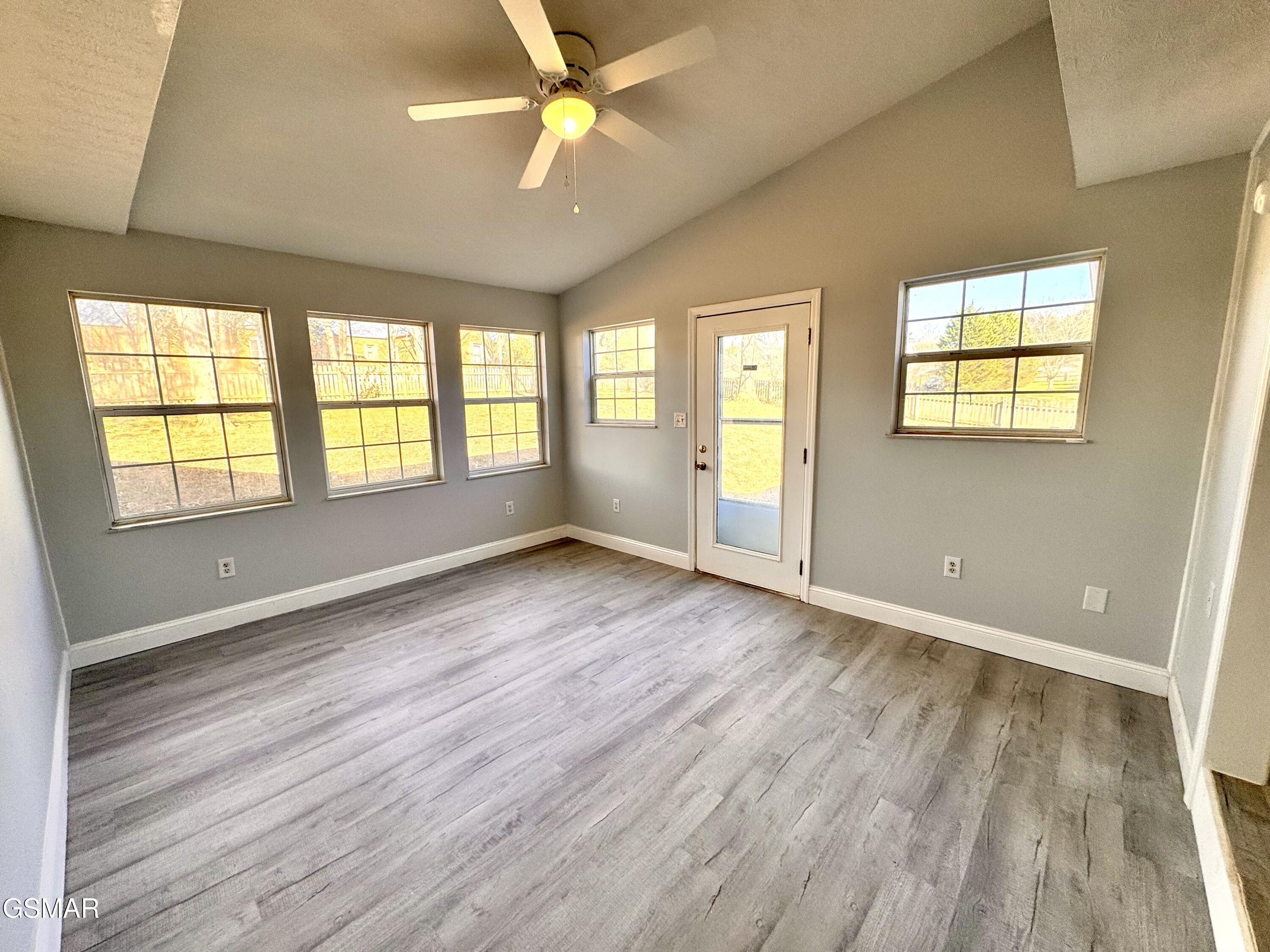 913 Columbine Lea Sevierville TN 37862