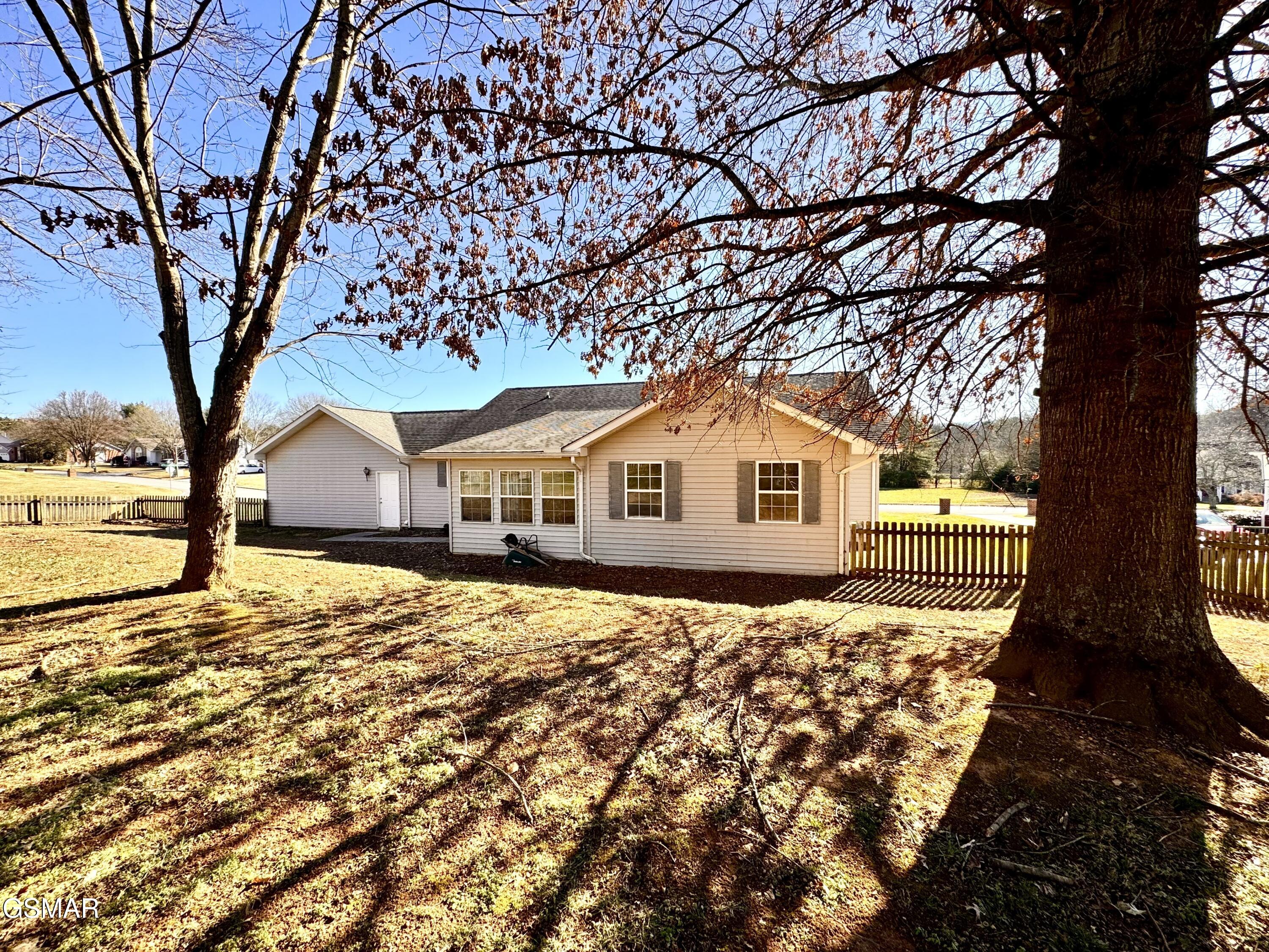913 Columbine Lea Sevierville TN 37862