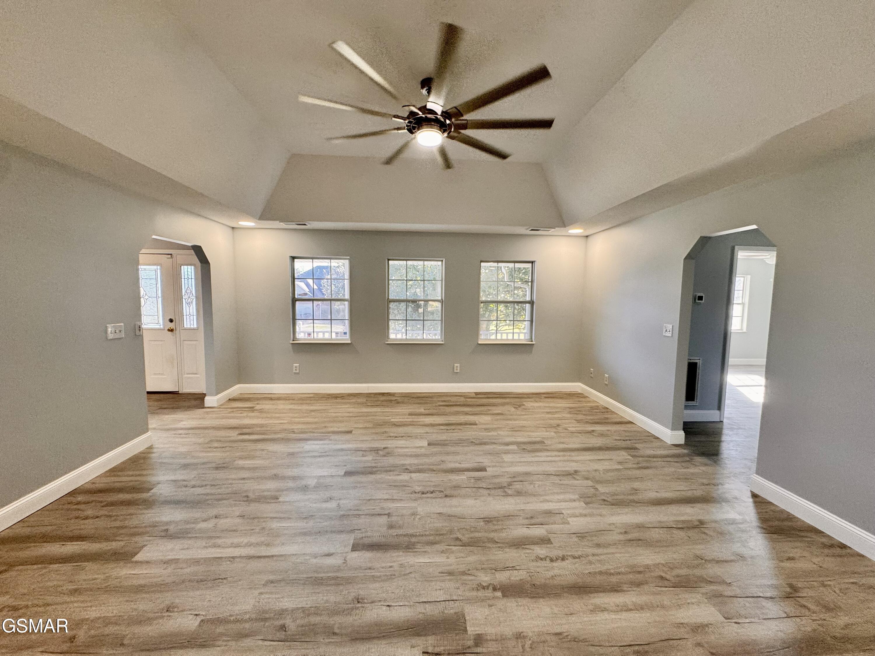 913 Columbine Lea Sevierville TN 37862