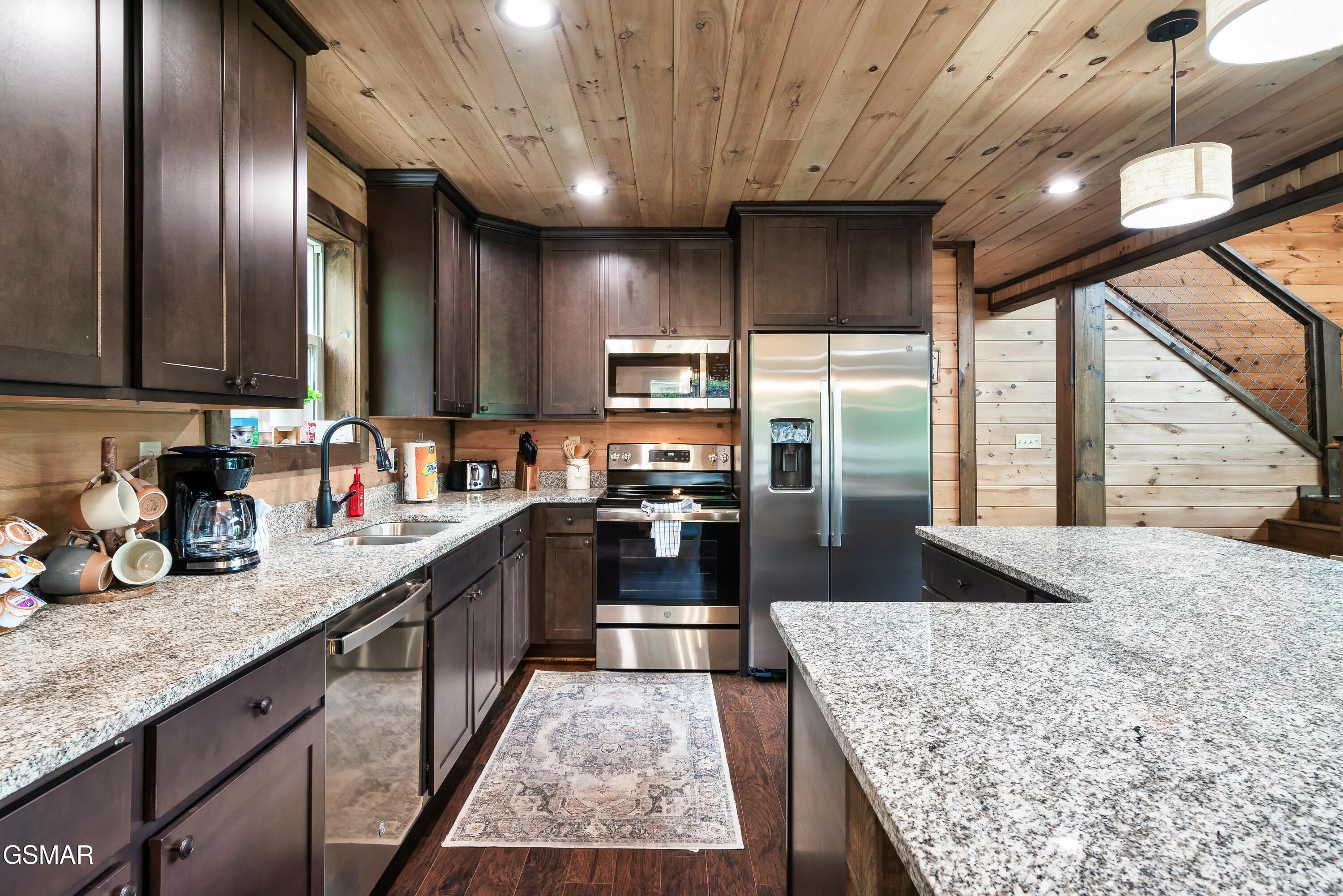 842 Vixen Run Gatlinburg TN 37738