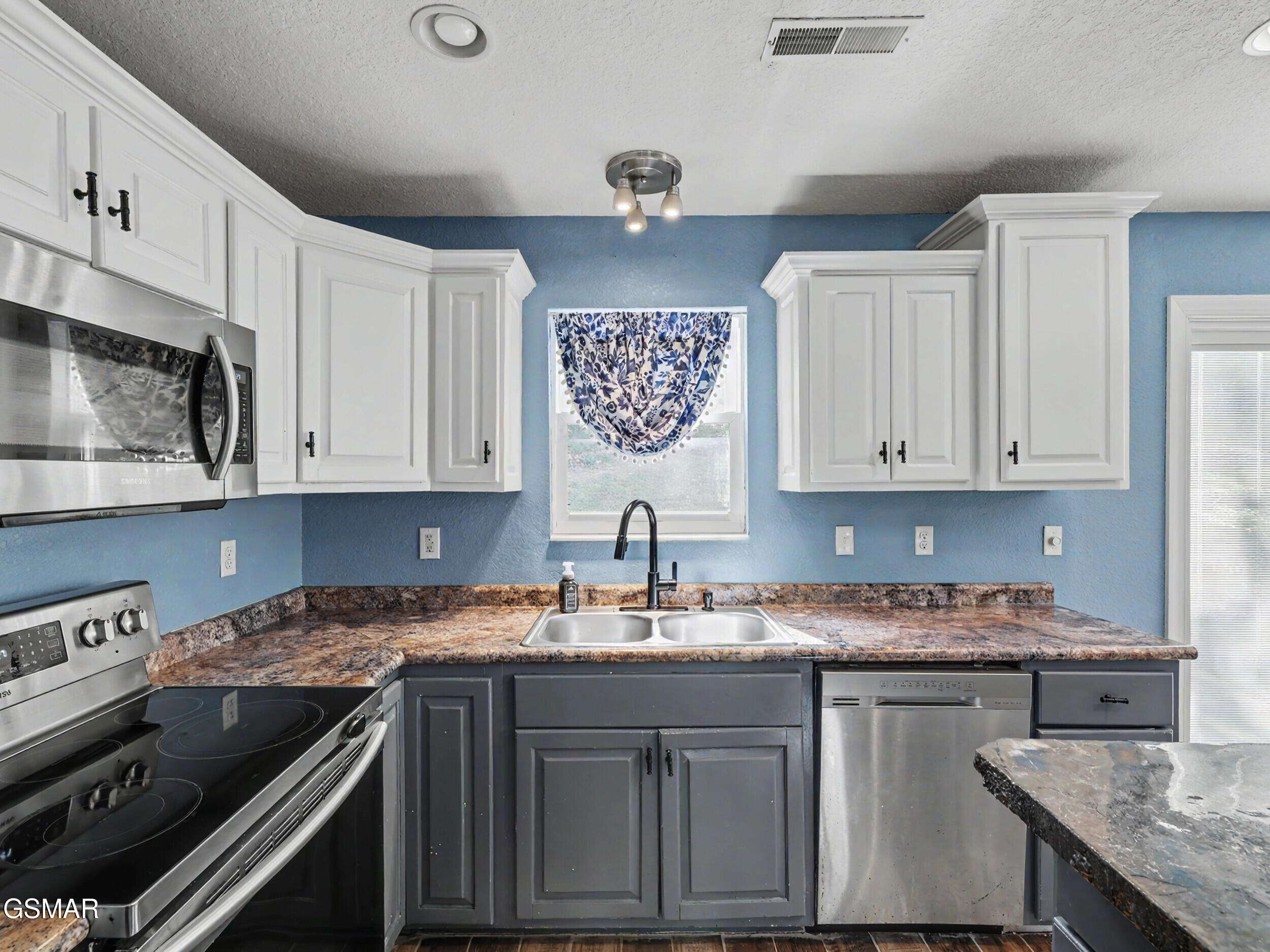 1351 Wisteria Lane Sevierville TN 37862