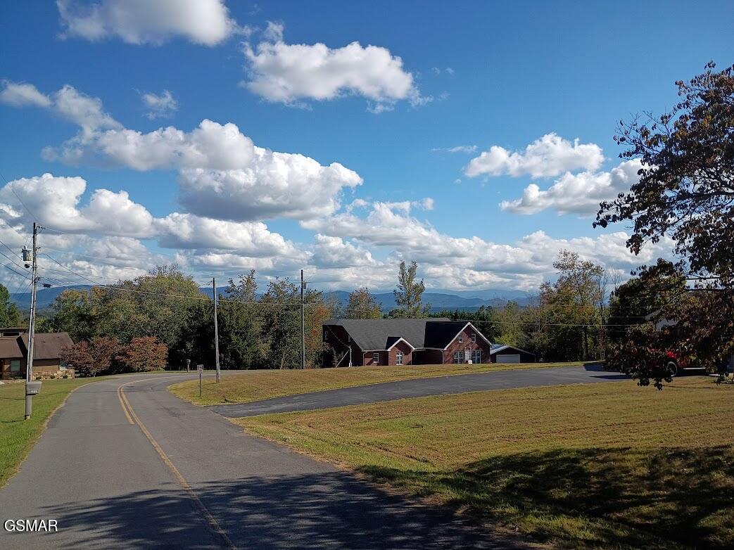 626 Briarwood Drive Dandridge TN 37725