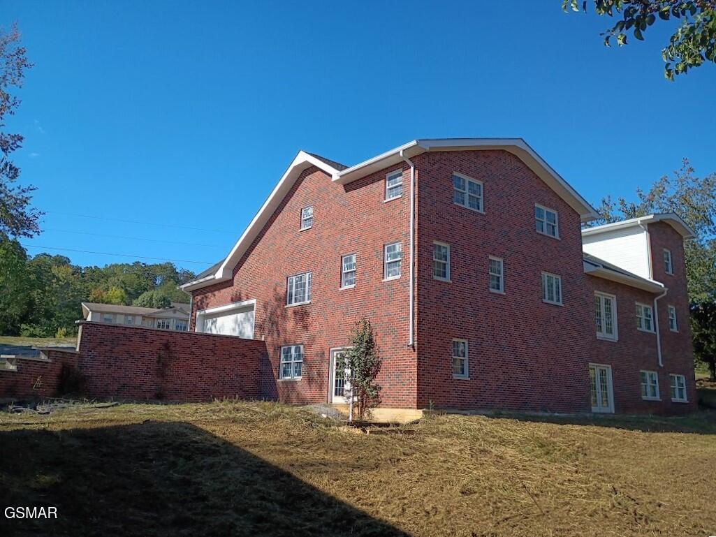 626 Briarwood Drive Dandridge TN 37725