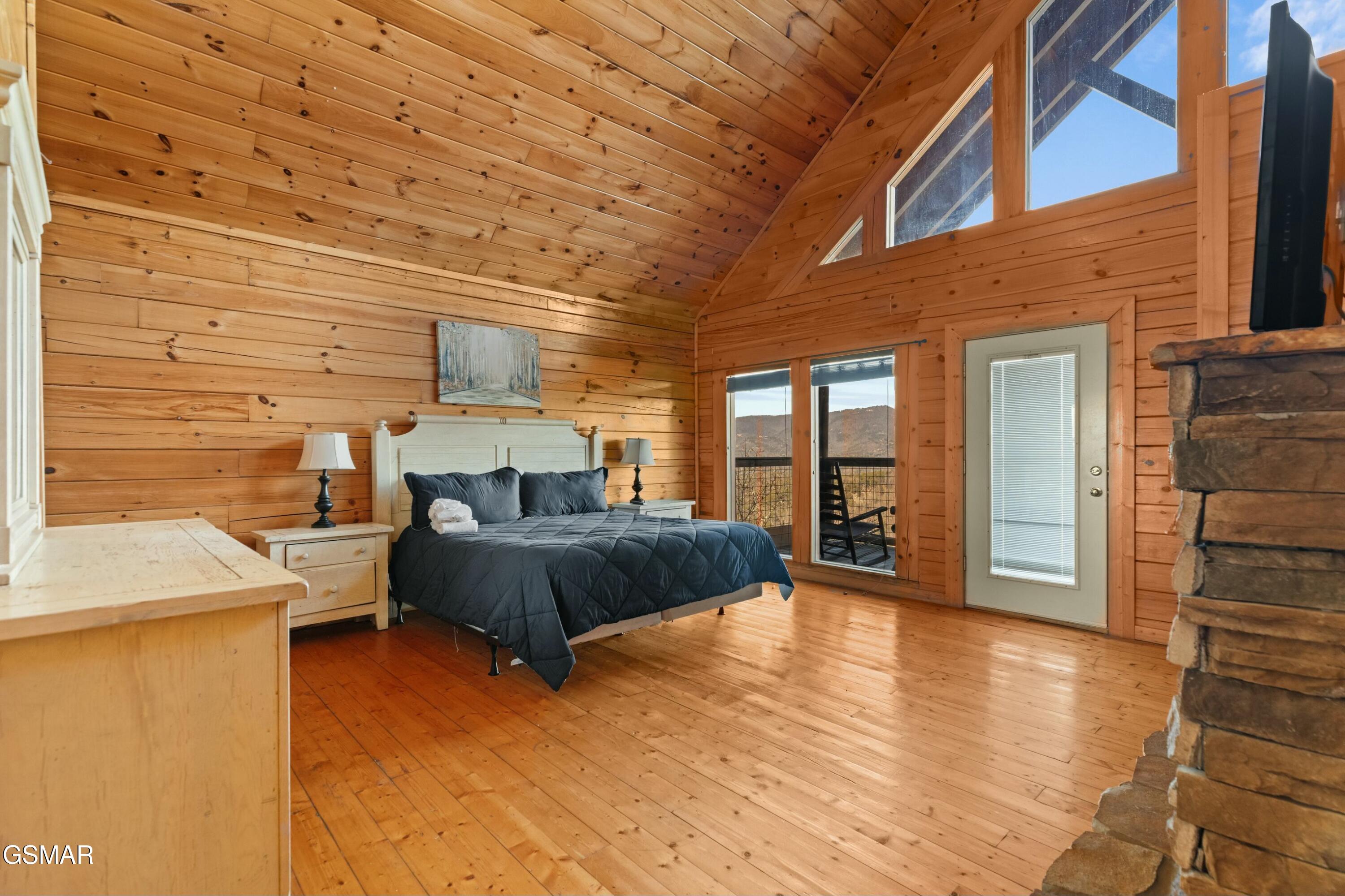 950 Black Bear Cub Way Sevierville TN 37862