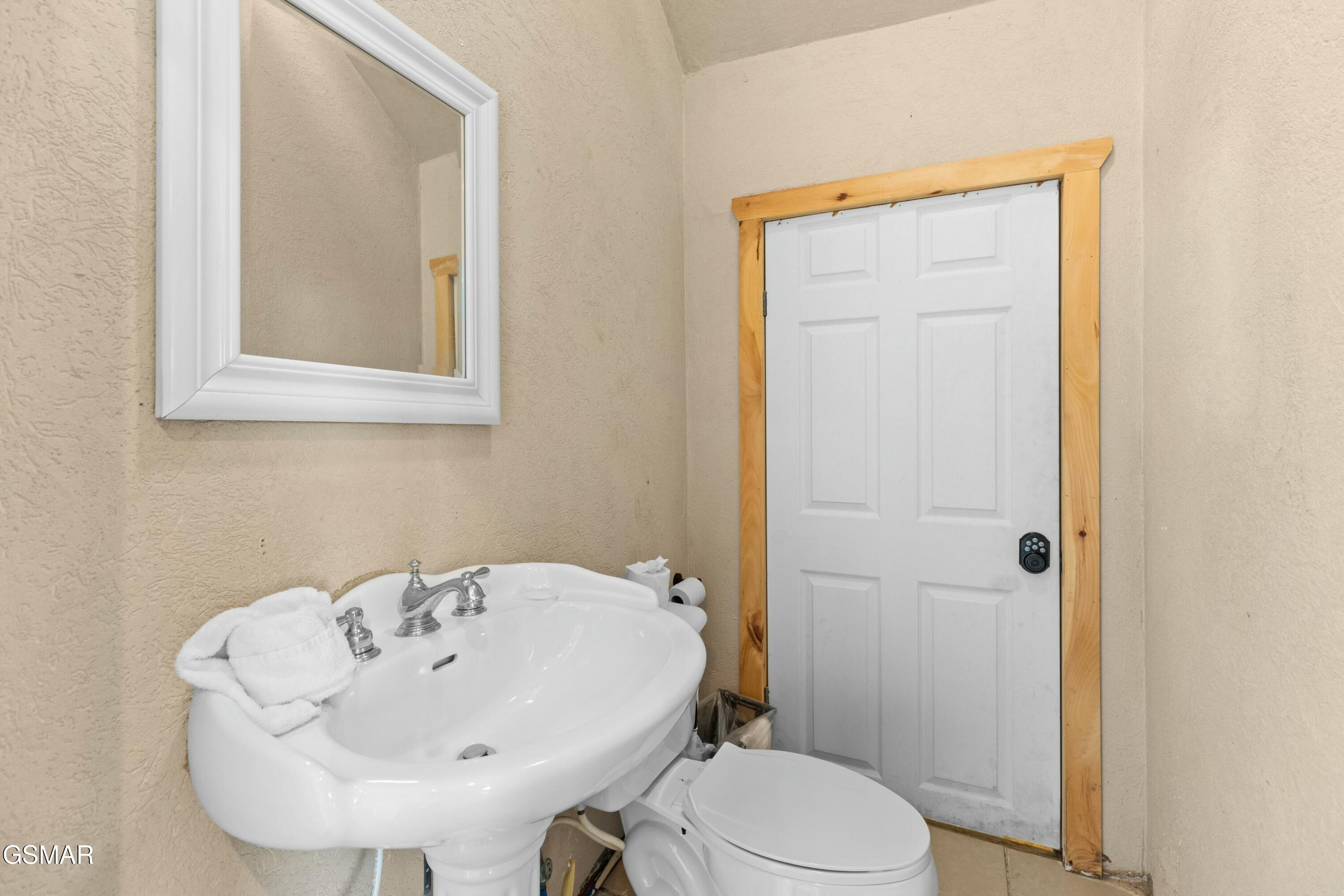 950 Black Bear Cub Way Sevierville TN 37862