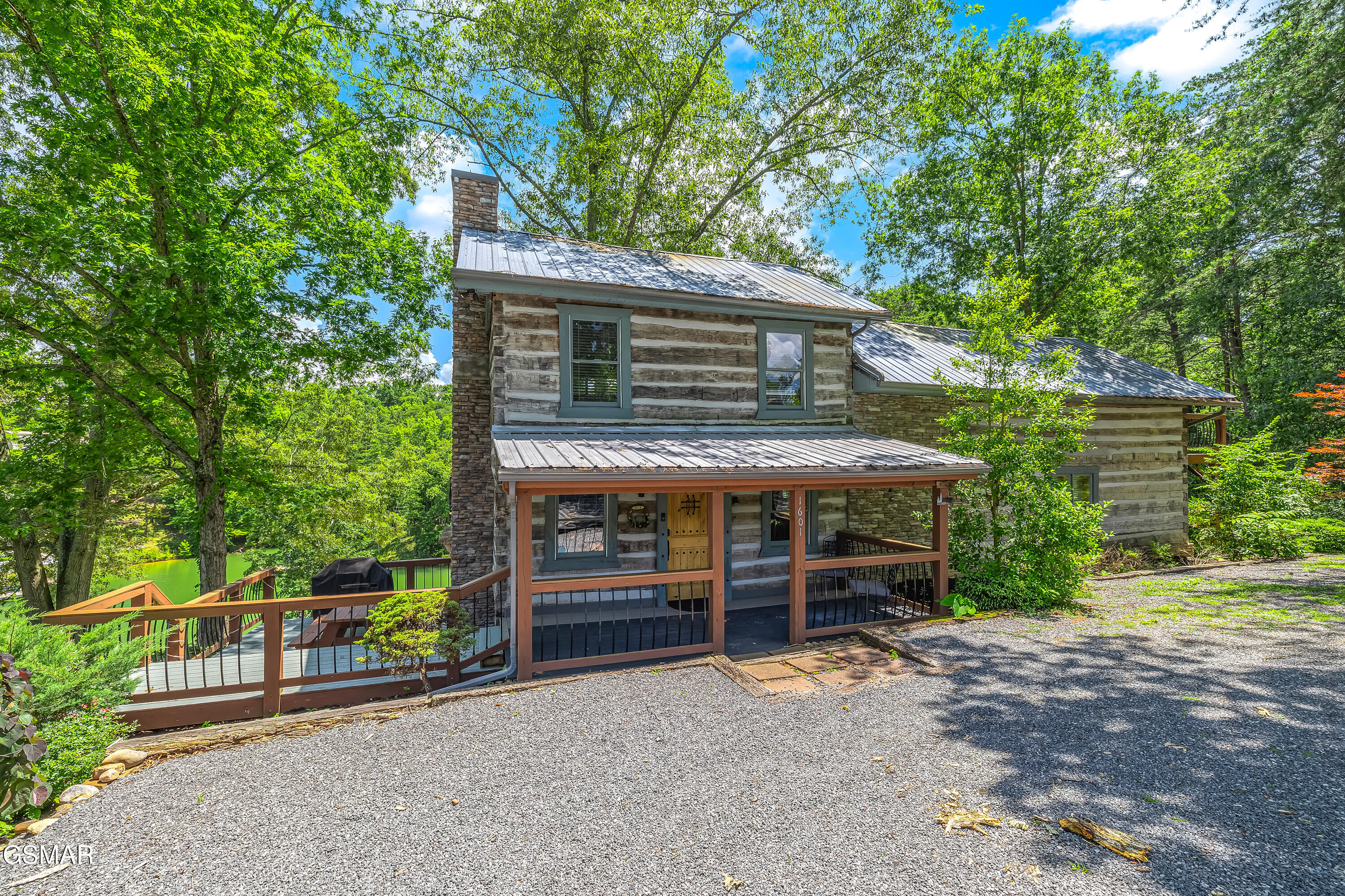 1601 Ponderosa Drive Dandridge TN 37725
