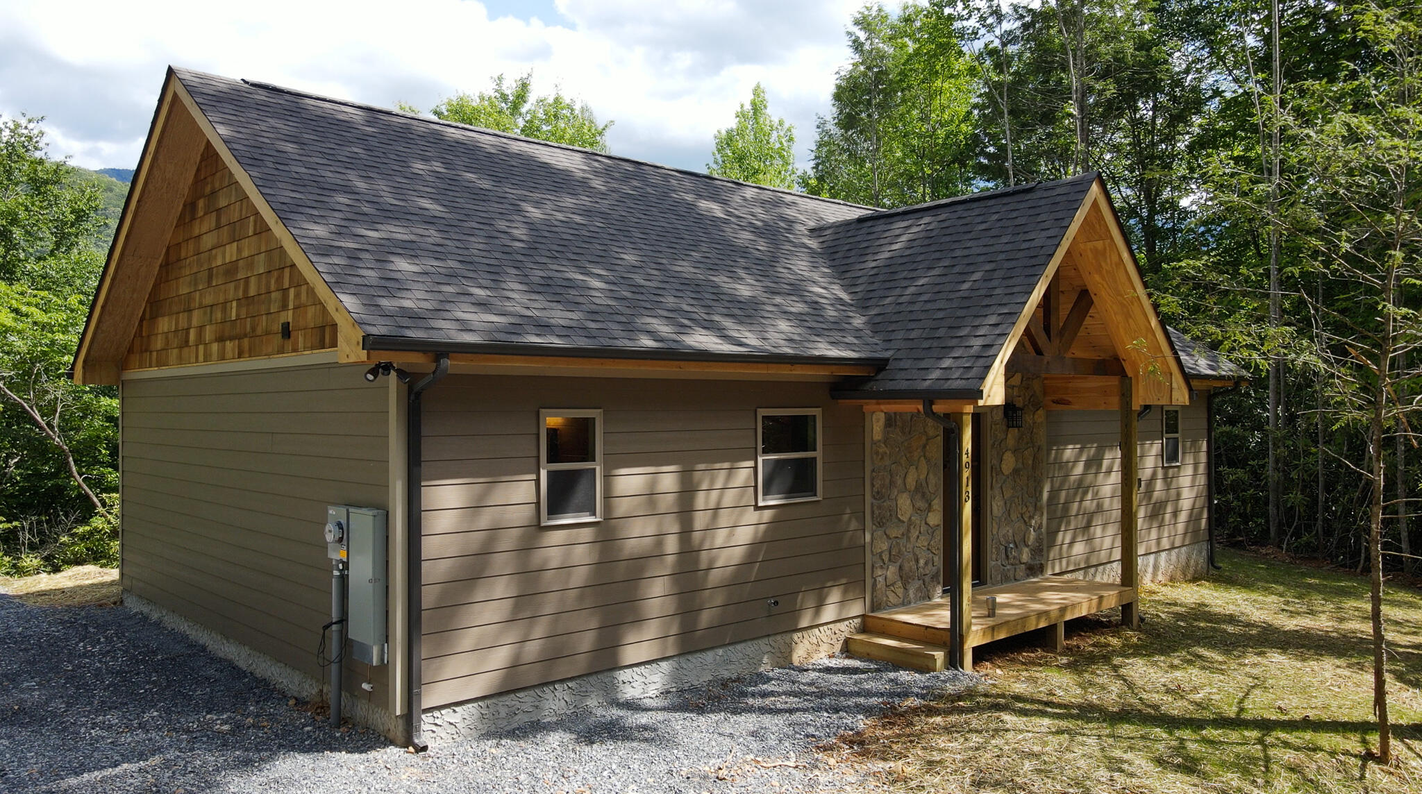 4913 Cote Way Cosby TN 37722