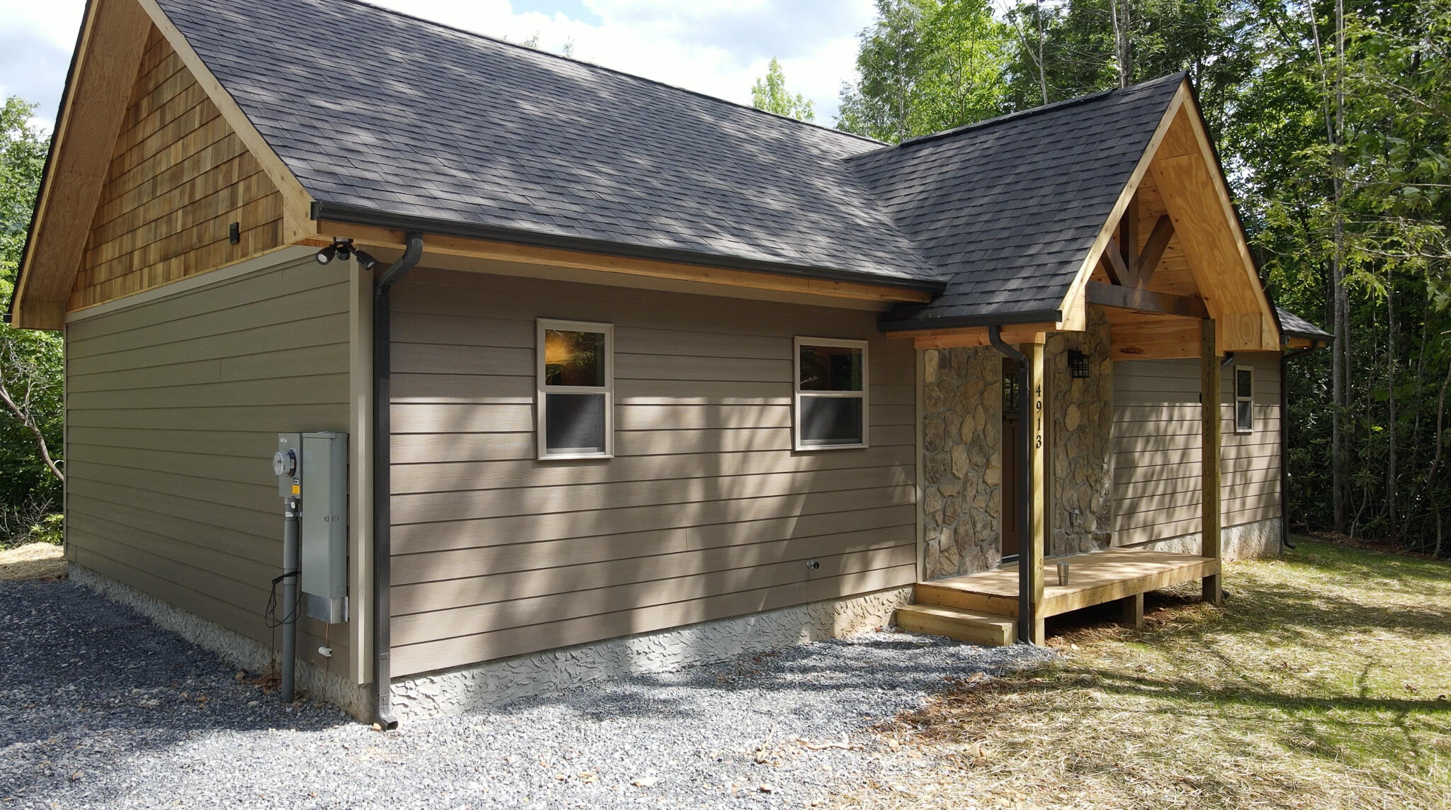 4913 Cote Way Cosby TN 37722