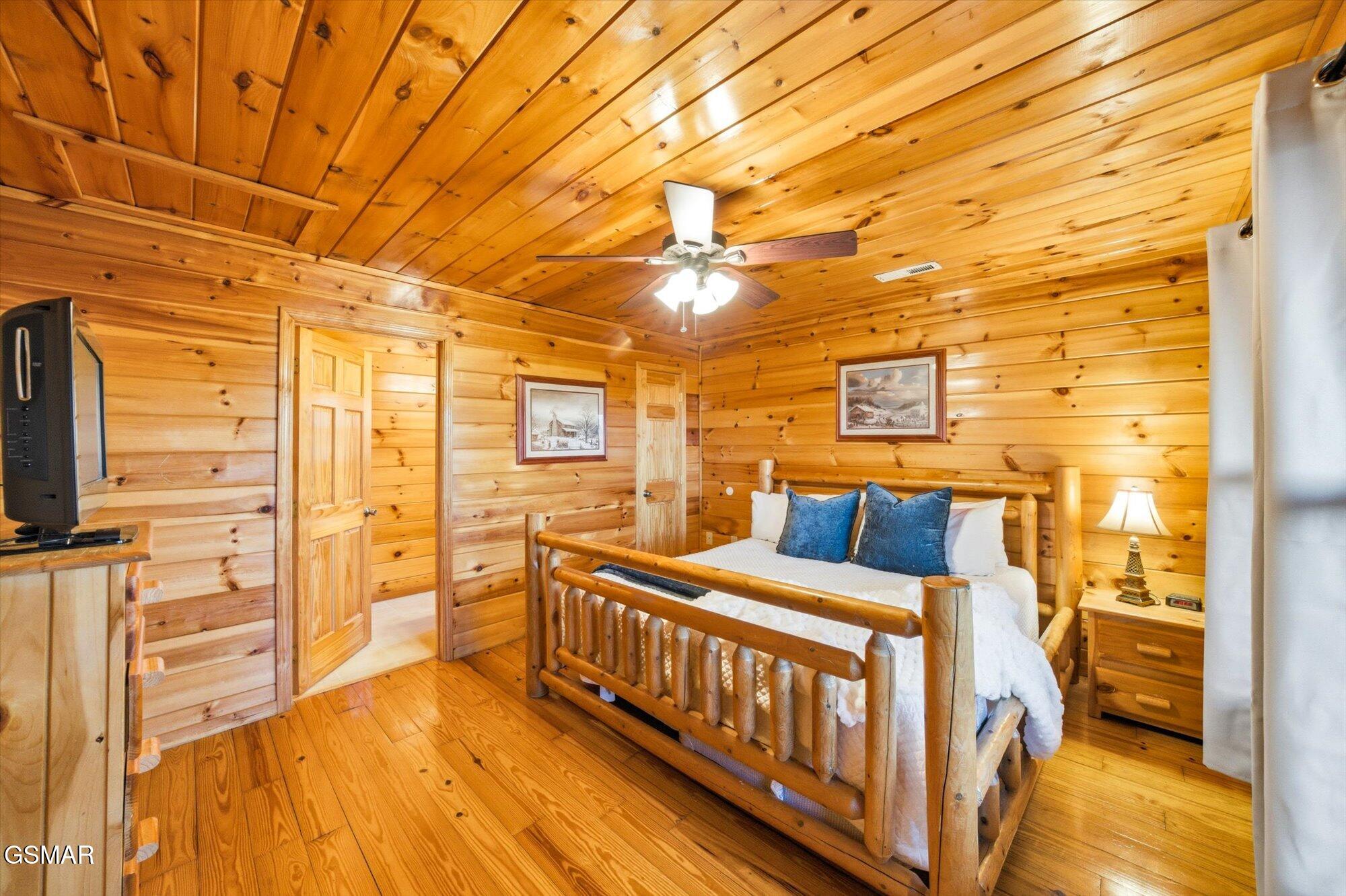 2022 Oakmont Drive Sevierville TN 37876