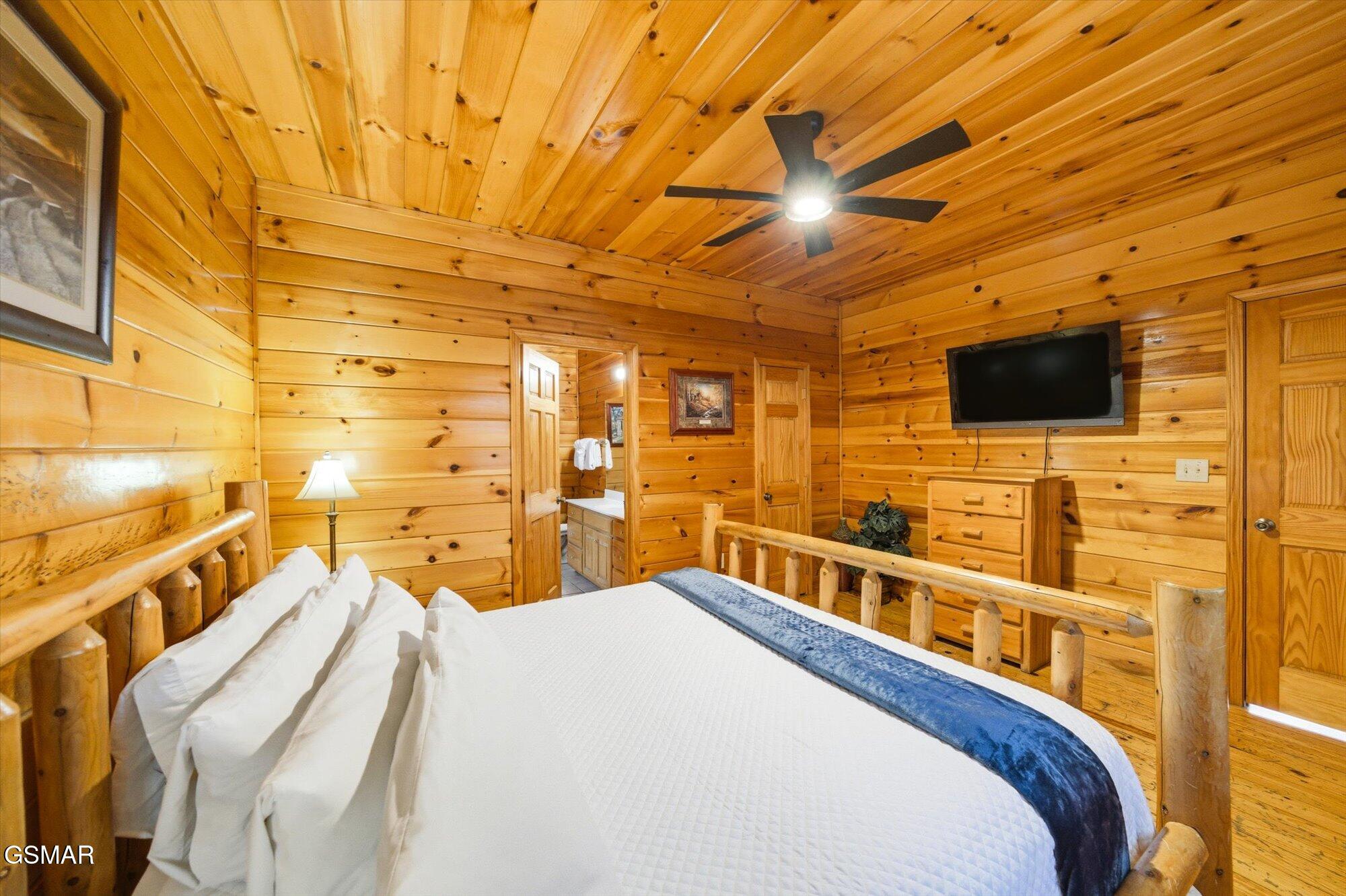 2022 Oakmont Drive Sevierville TN 37876