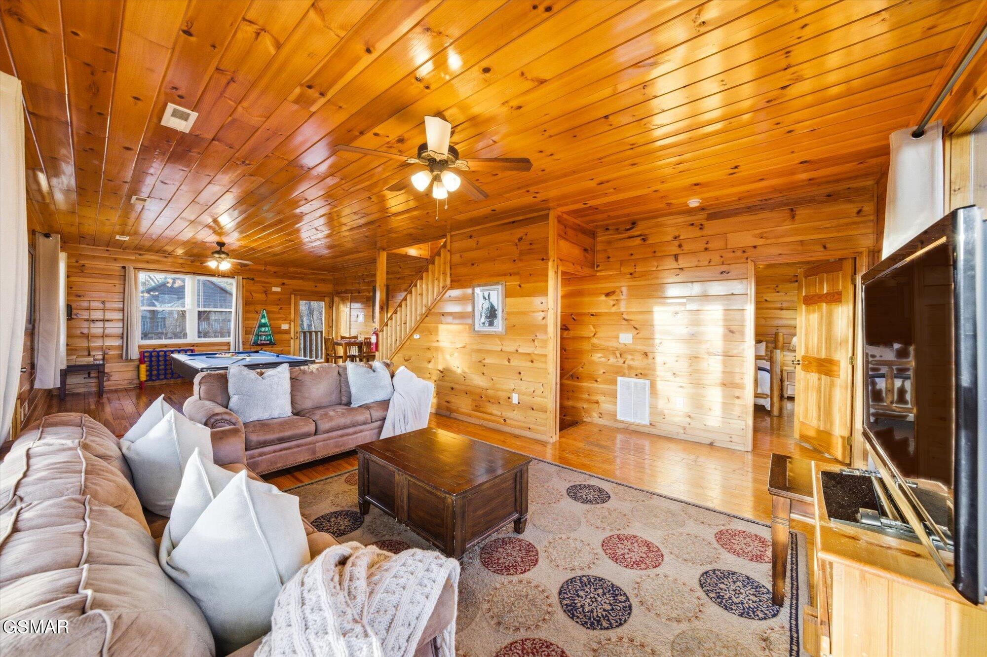 2022 Oakmont Drive Sevierville TN 37876