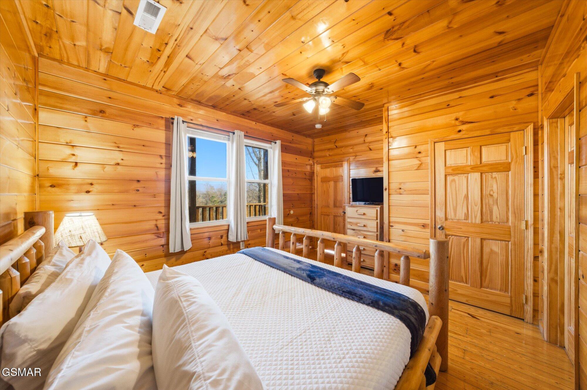 2022 Oakmont Drive Sevierville TN 37876