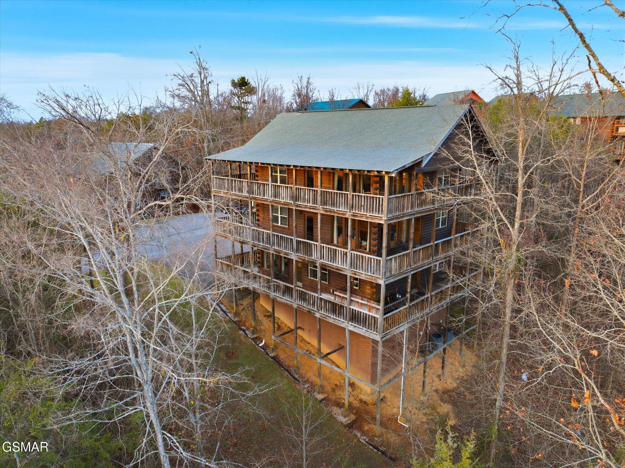 2022 Oakmont Drive Sevierville TN 37876