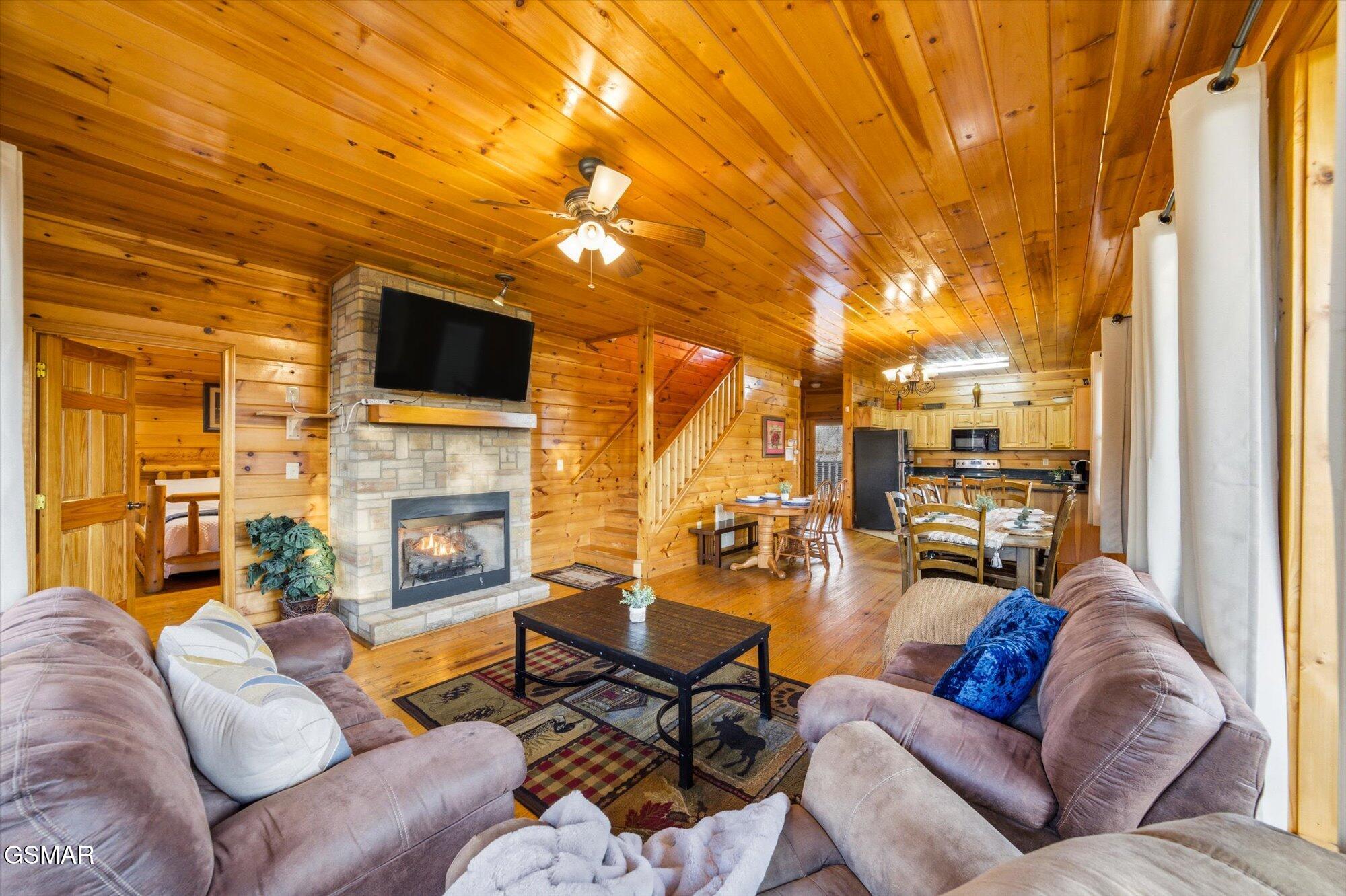 2022 Oakmont Drive Sevierville TN 37876