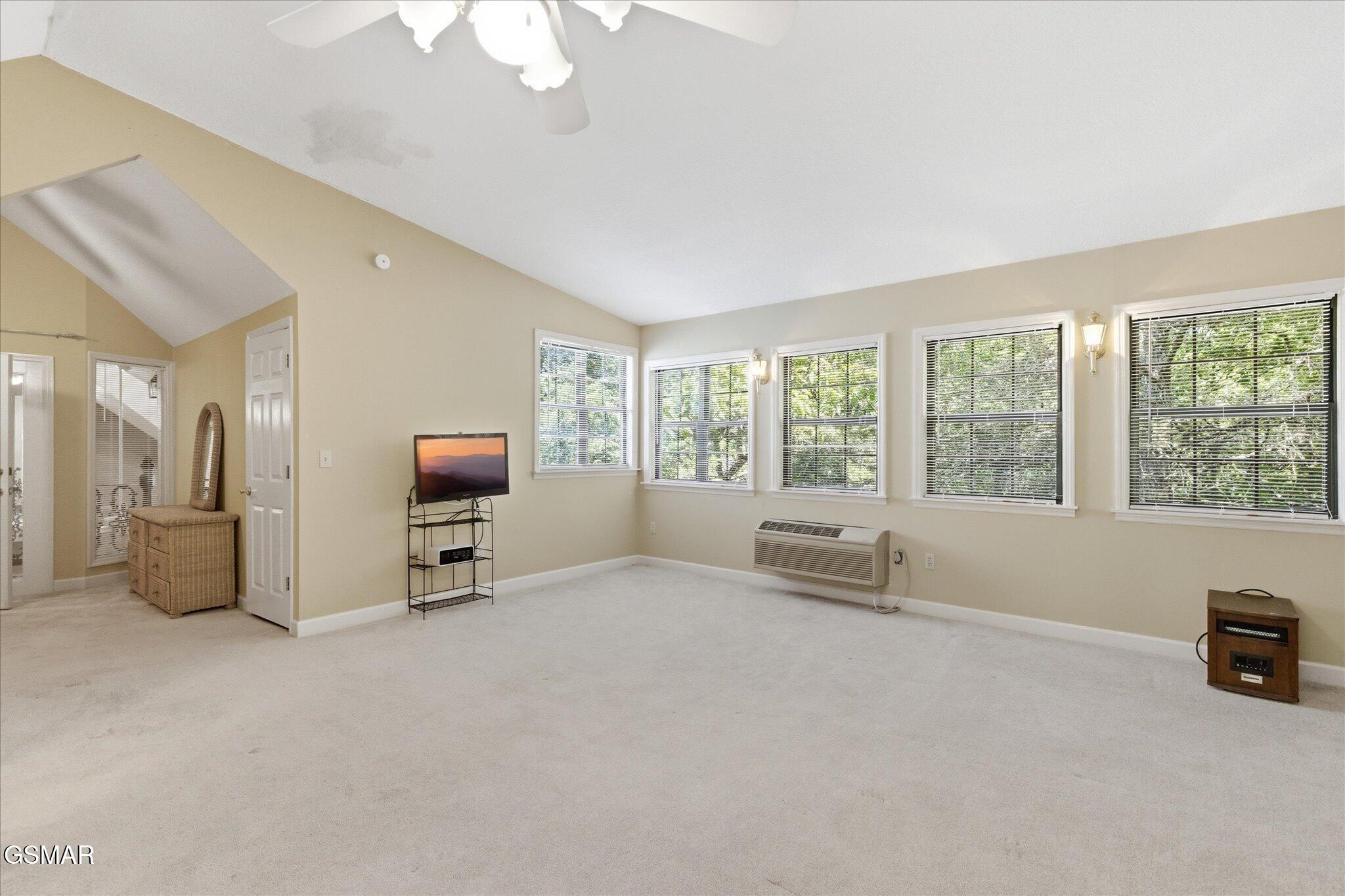 201 Clear Point Lane Pigeon Forge TN 37863