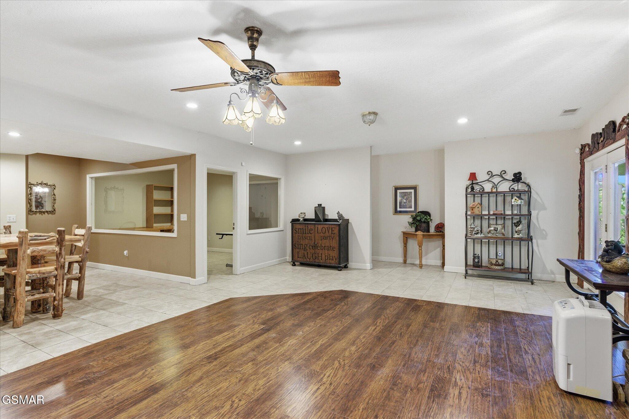 201 Clear Point Lane Pigeon Forge TN 37863