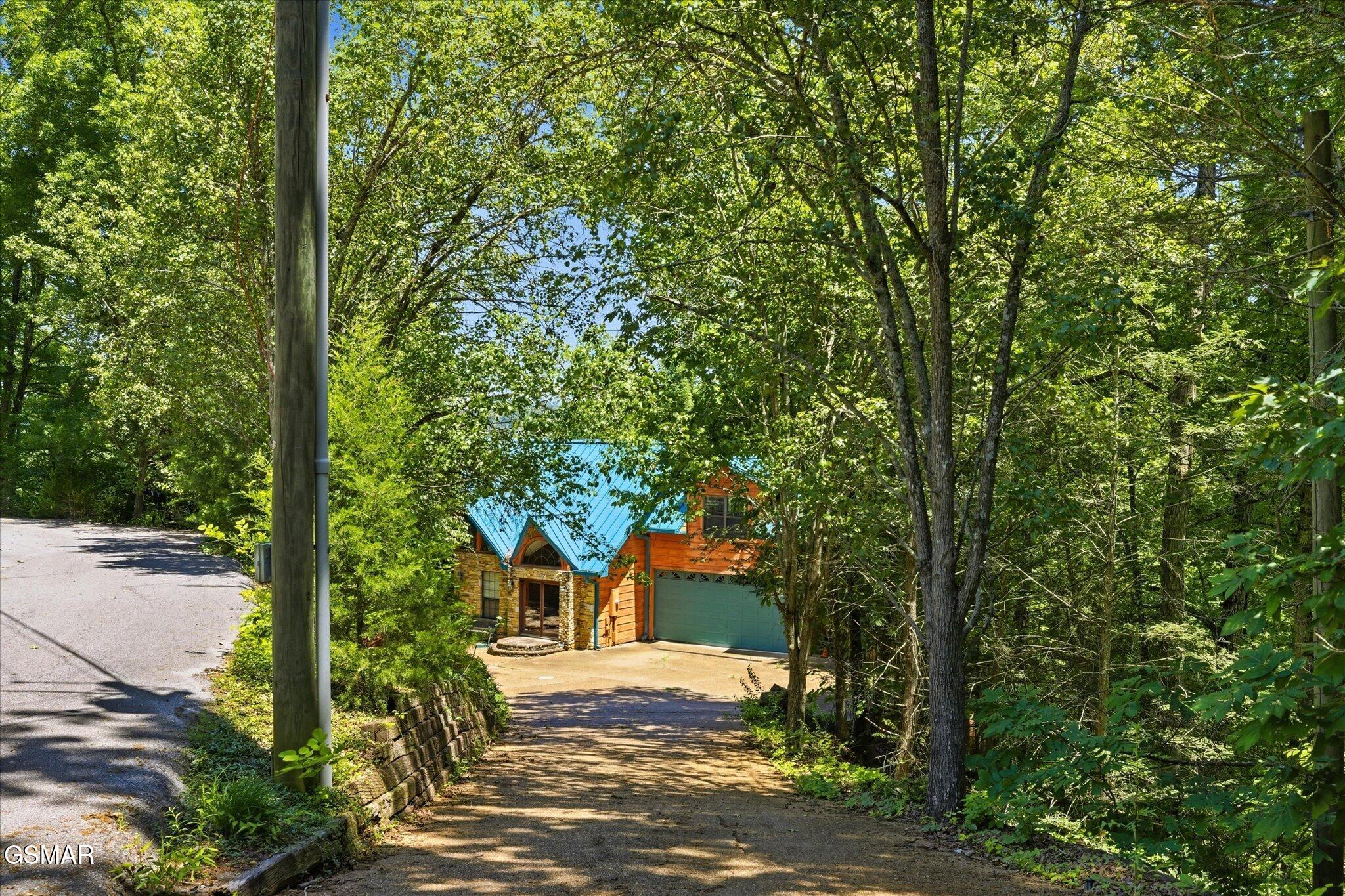 201 Clear Point Lane Pigeon Forge TN 37863