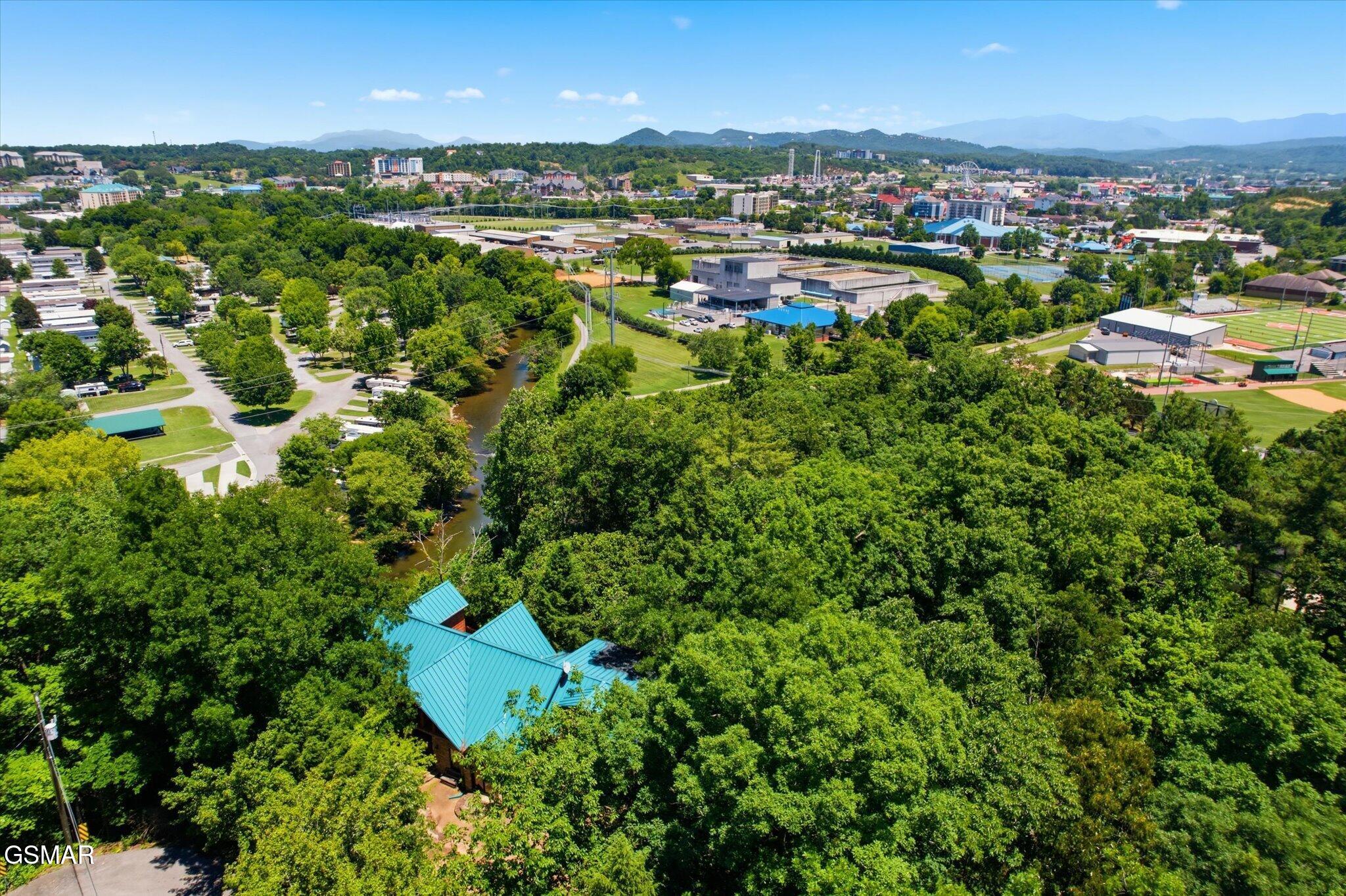201 Clear Point Lane Pigeon Forge TN 37863