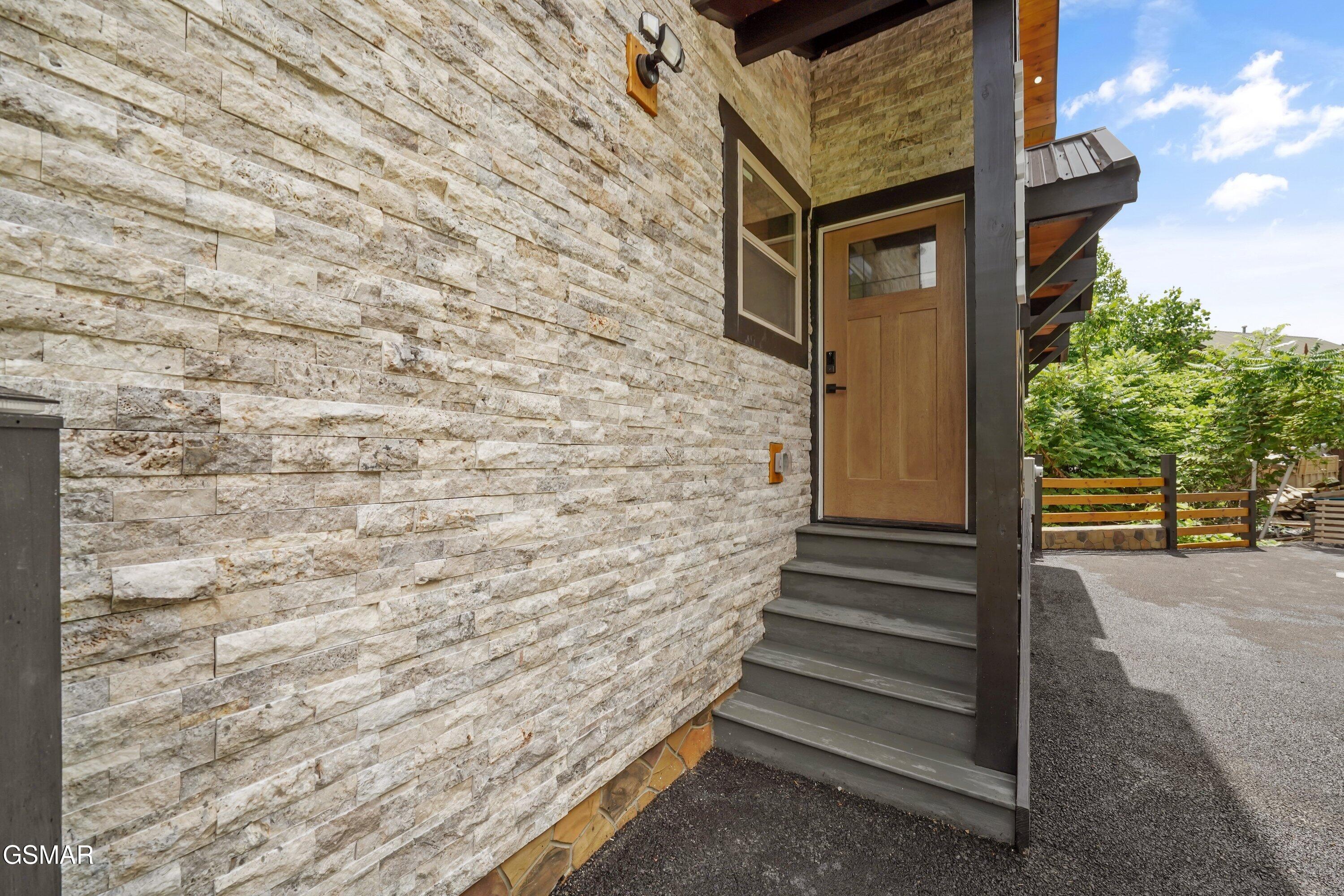 3262 Pine Peak Way Sevierville TN 37862