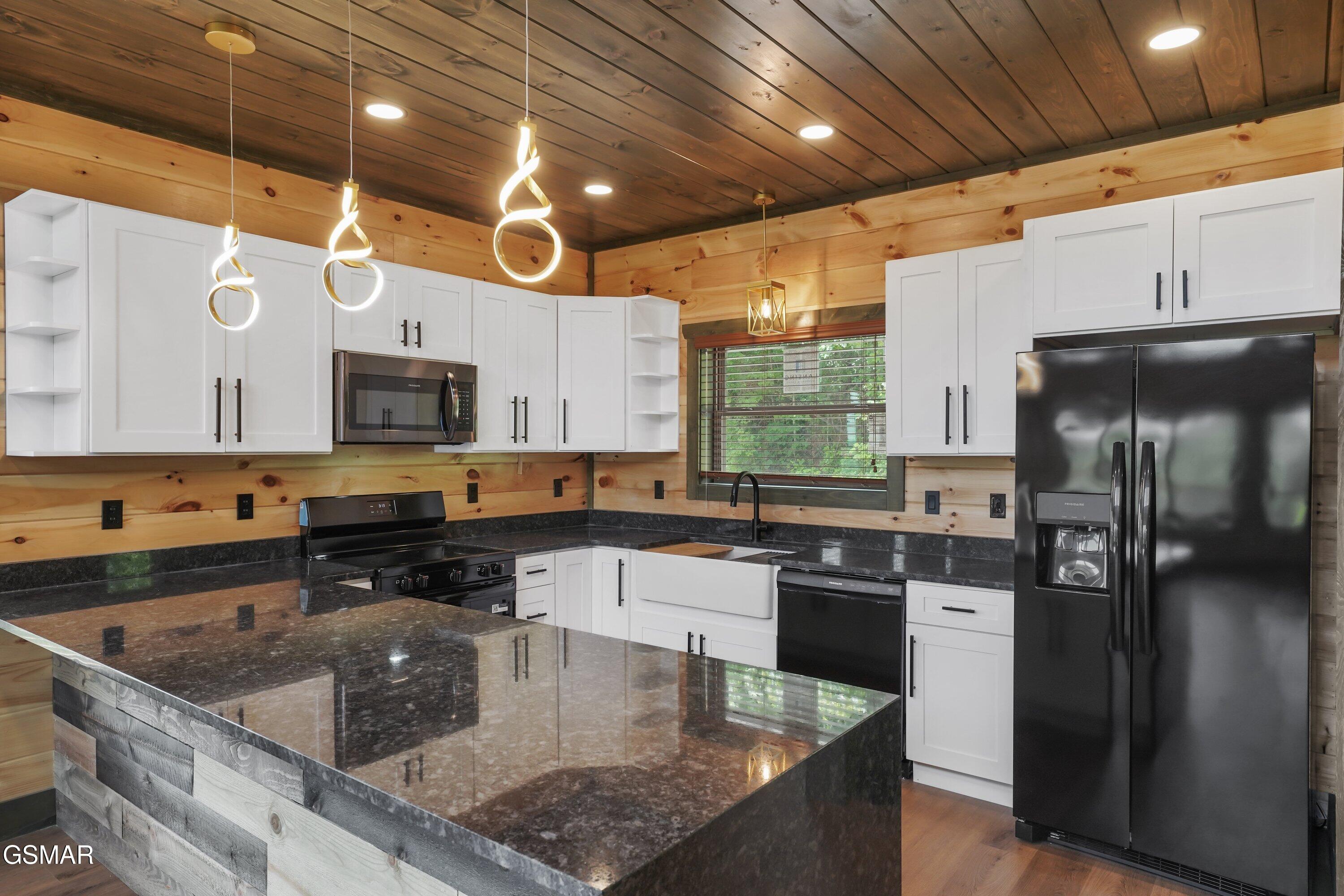 3262 Pine Peak Way Sevierville TN 37862