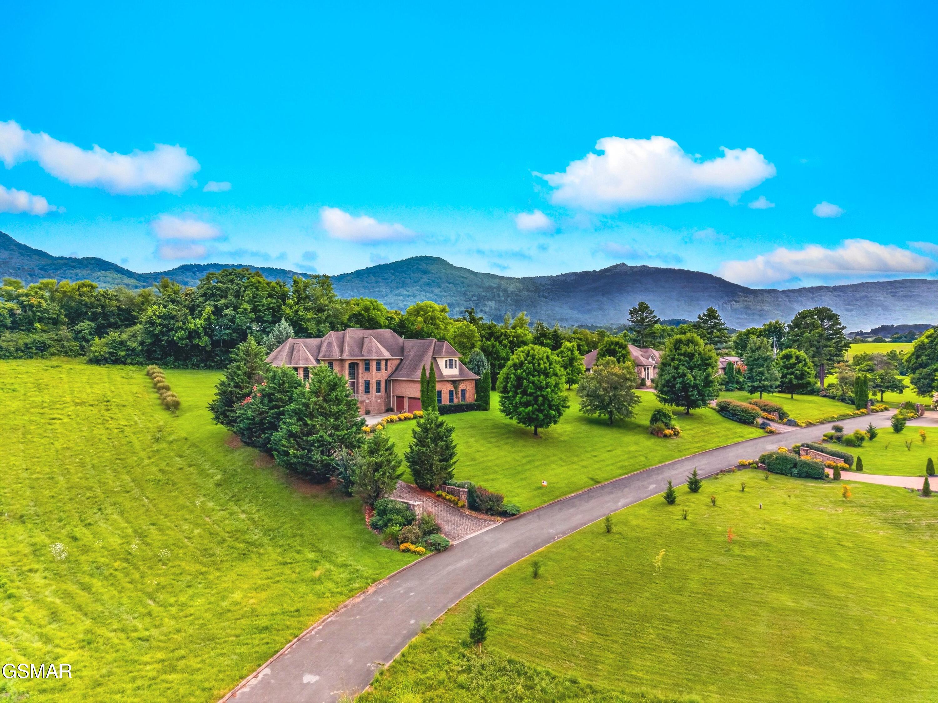 4318 Stonehenge Way Dandridge TN 37725