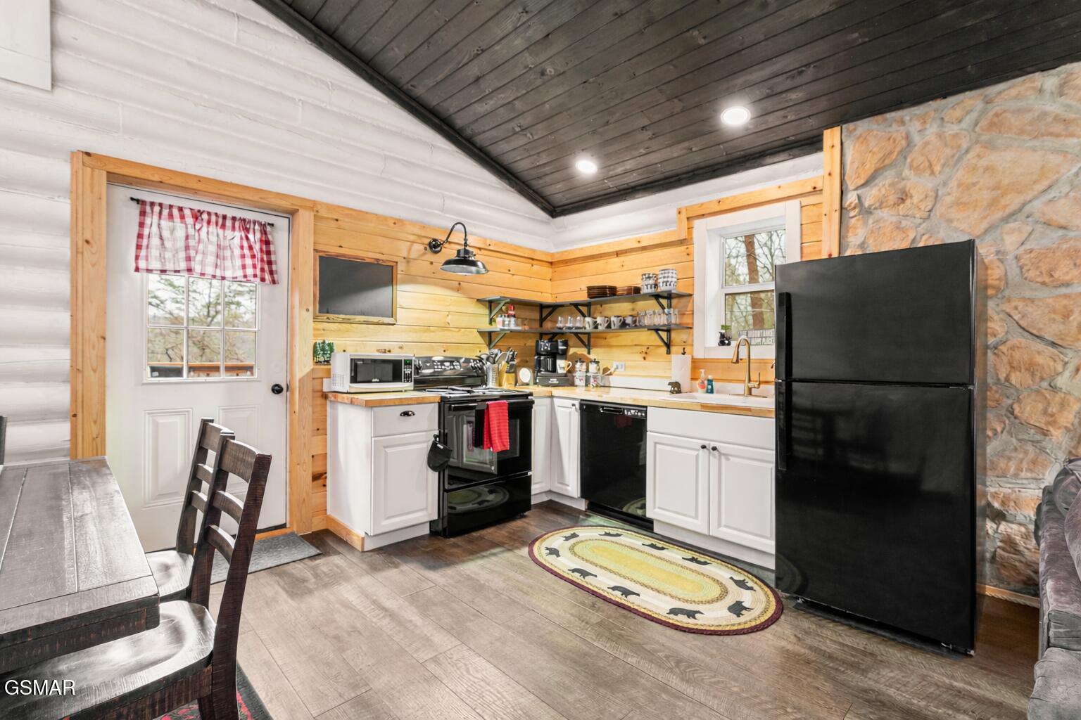 1065 Shell Mountain Road Sevierville TN 37876