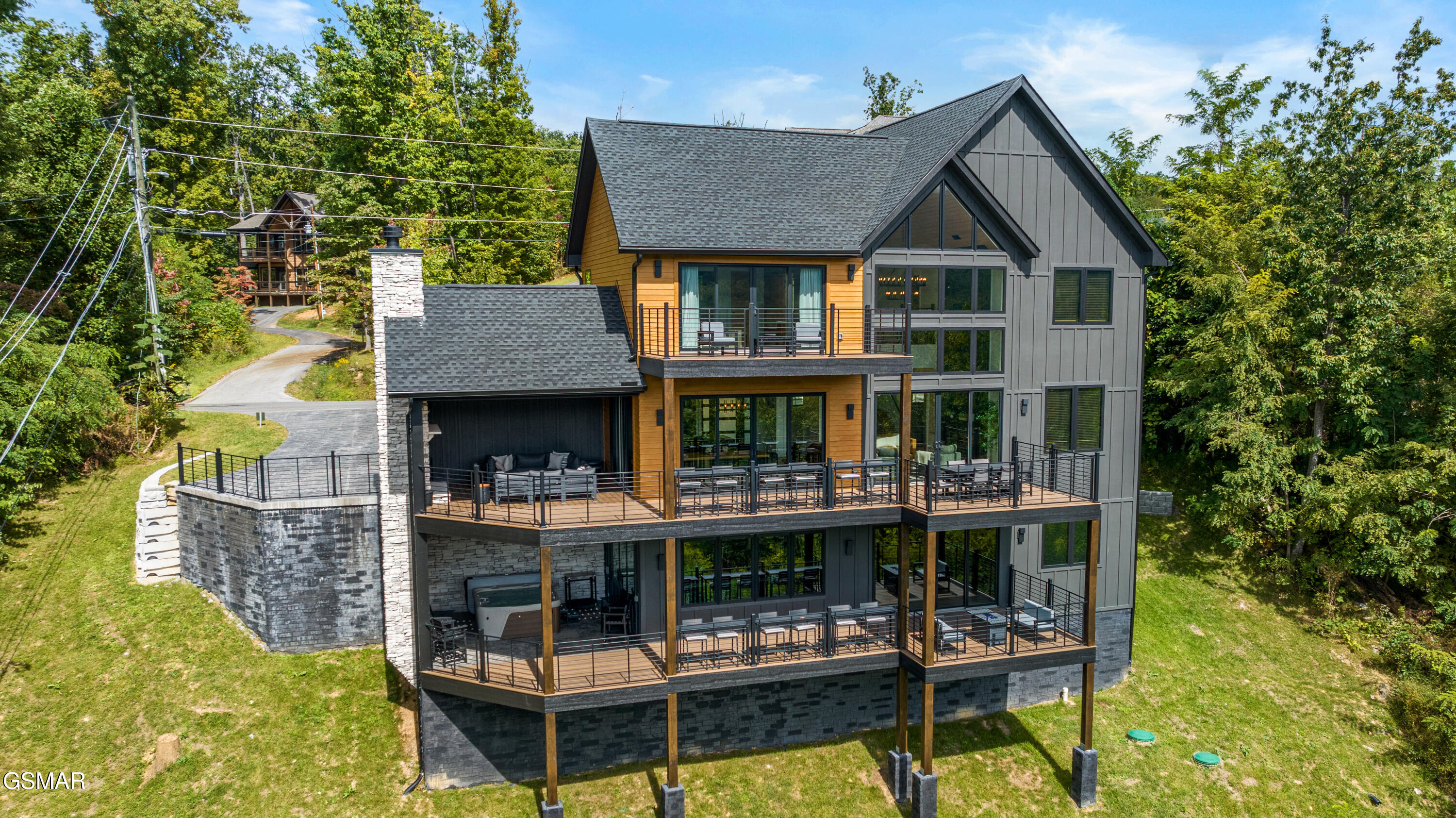 855 Deer Path Lane Gatlinburg TN 37738