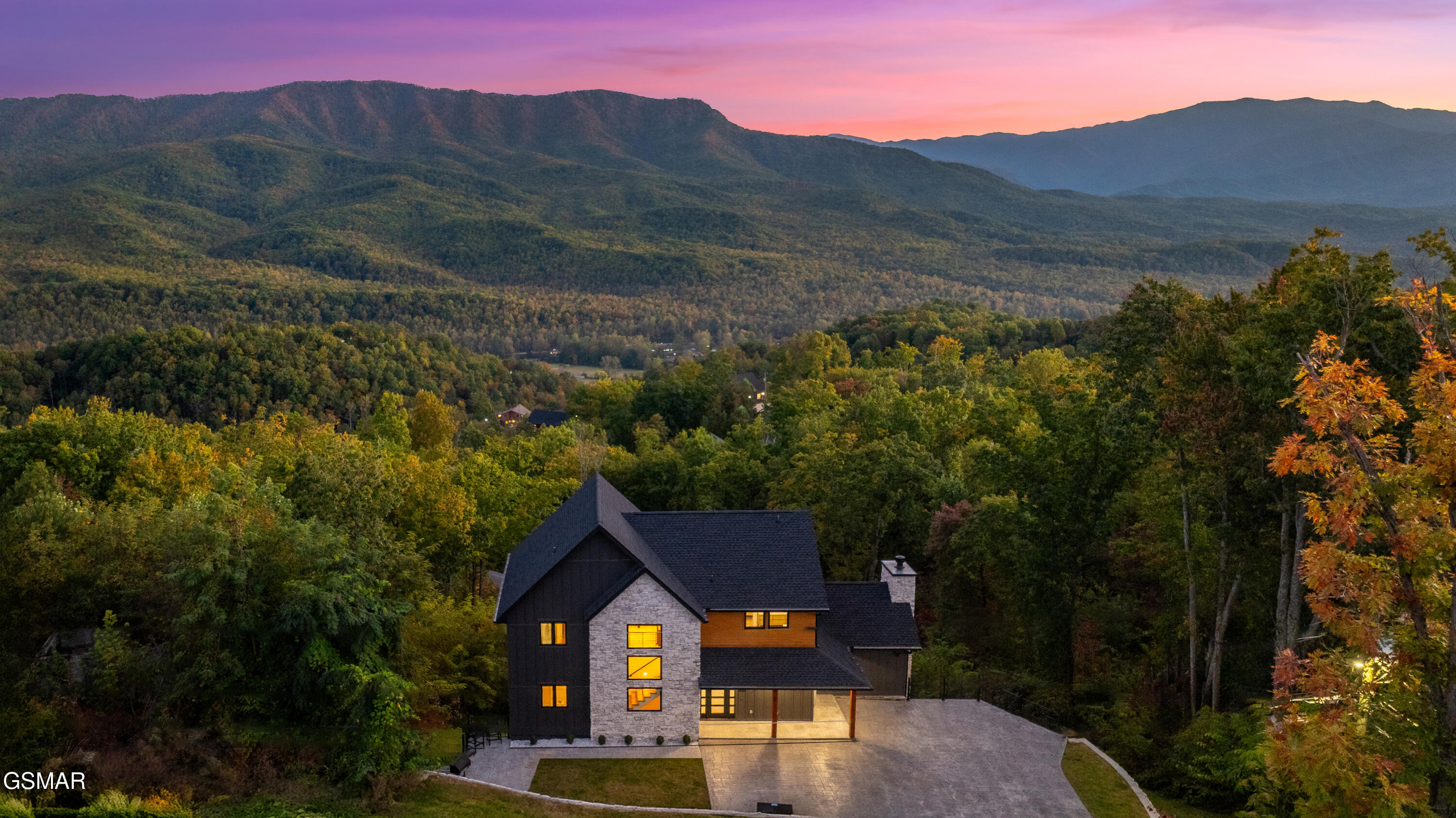 855 Deer Path Lane Gatlinburg TN 37738