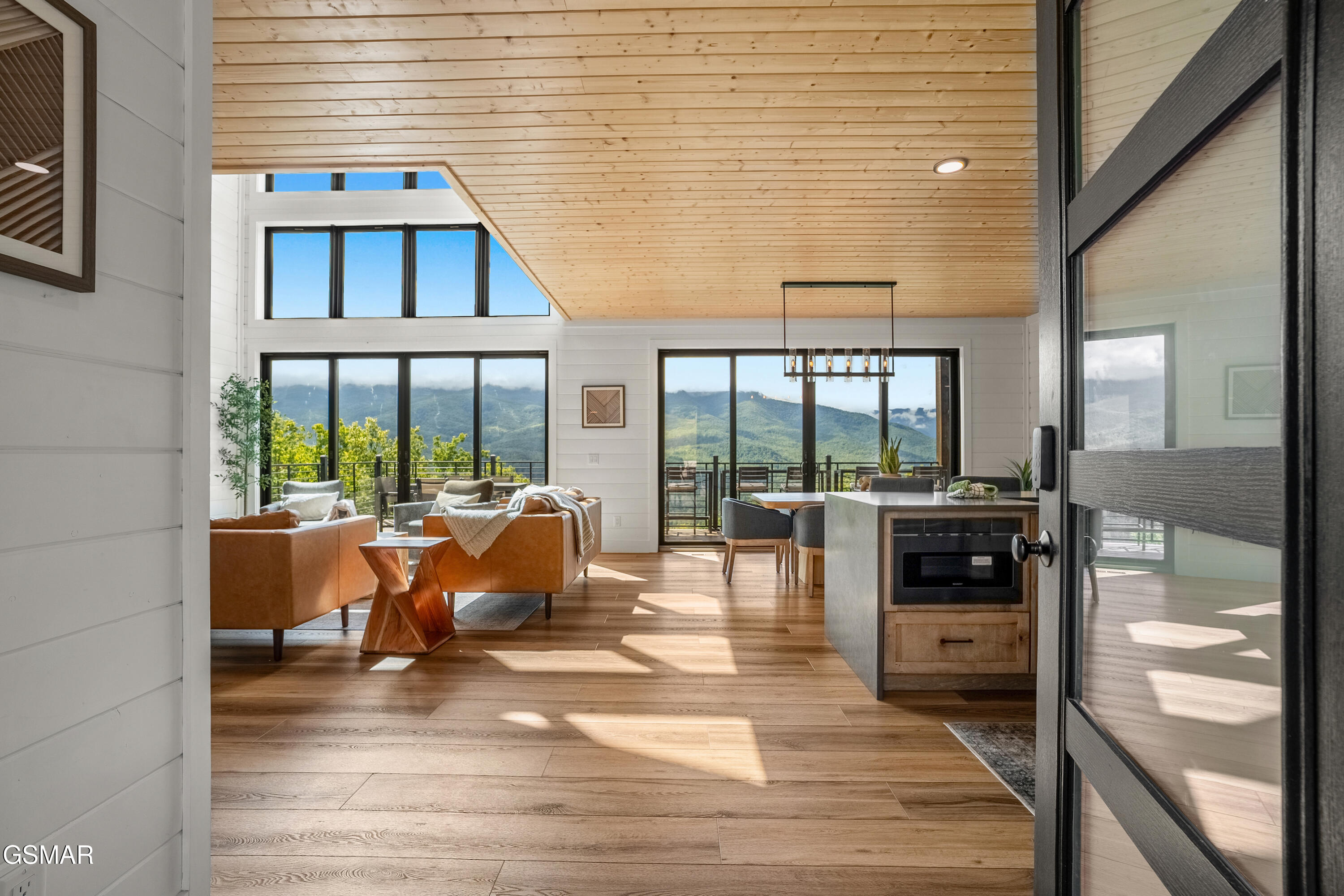 855 Deer Path Lane Gatlinburg TN 37738