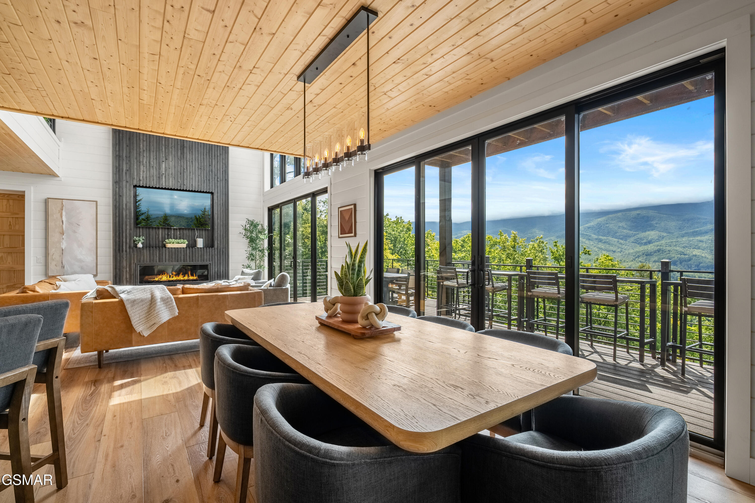 855 Deer Path Lane Gatlinburg TN 37738