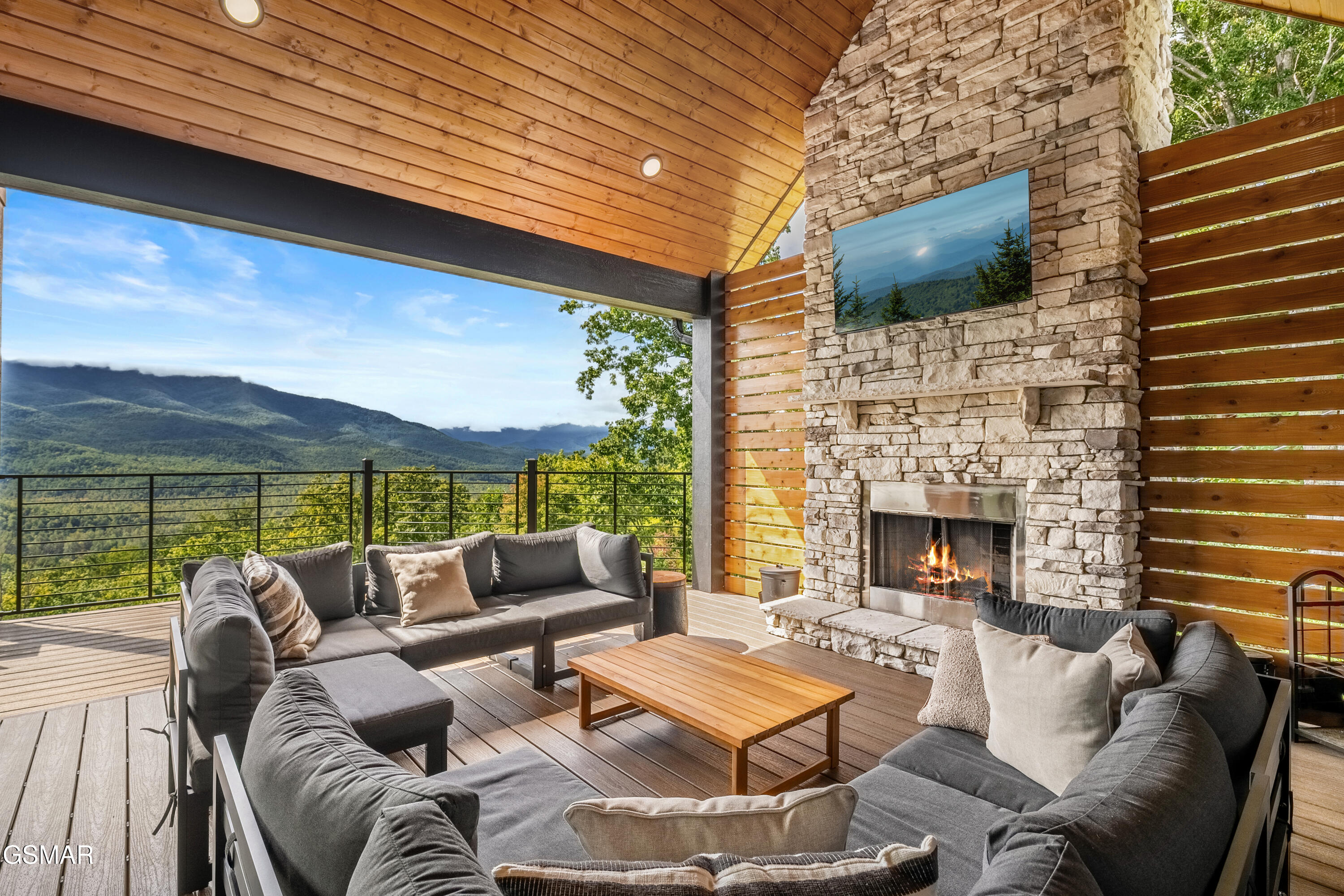 855 Deer Path Lane Gatlinburg TN 37738