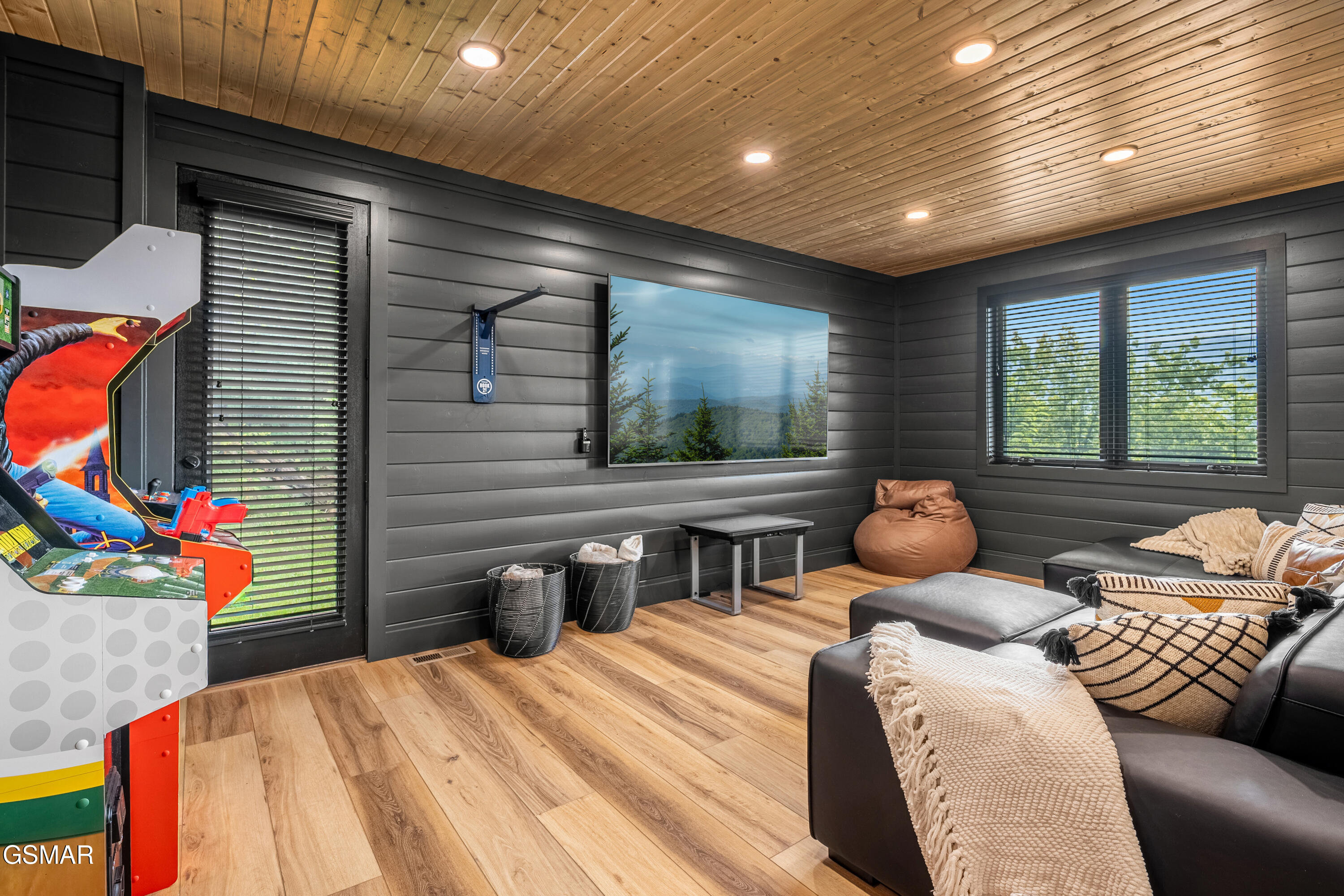 855 Deer Path Lane Gatlinburg TN 37738